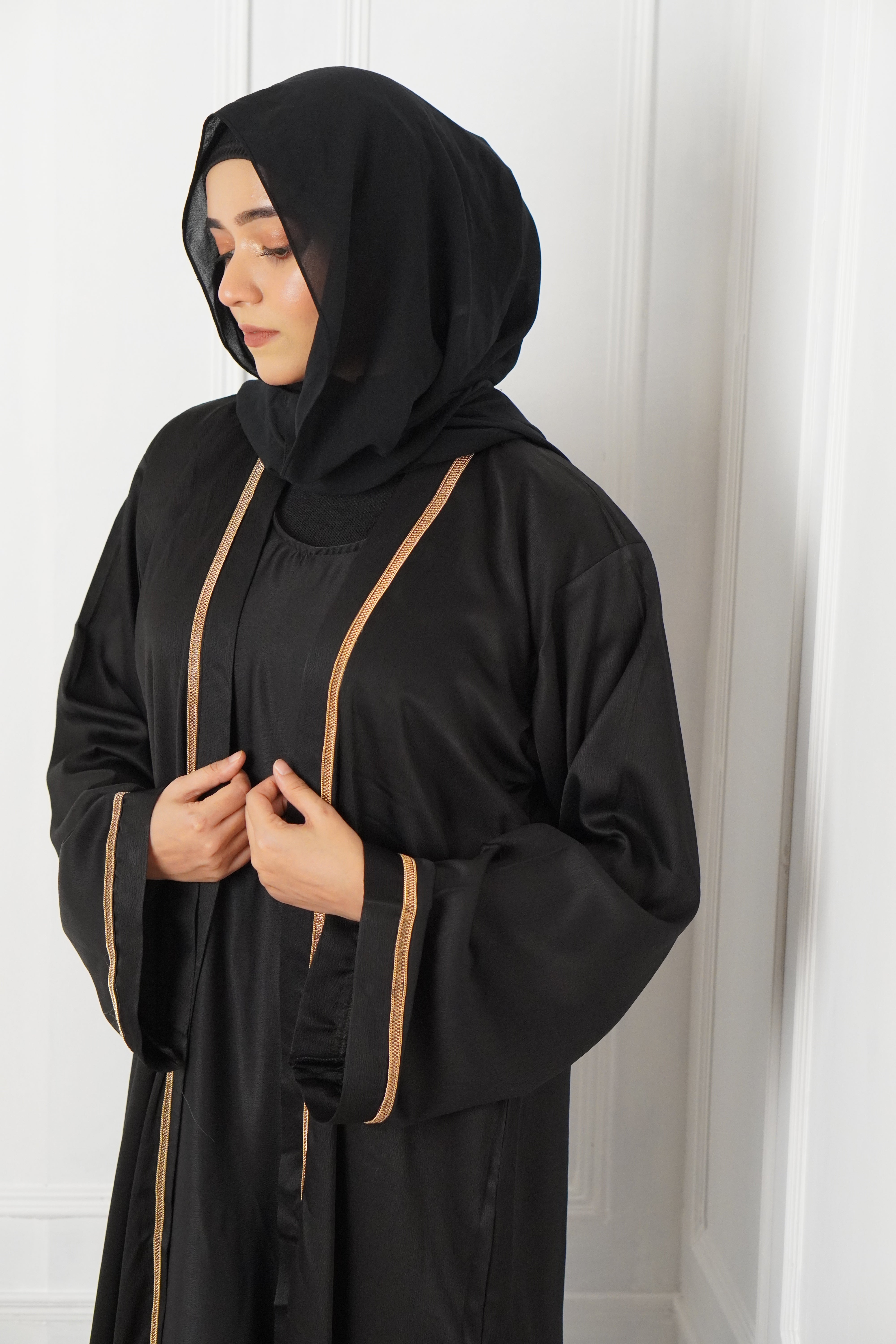 REHNUMA ABAYAH - MIDNIGHT BLACK