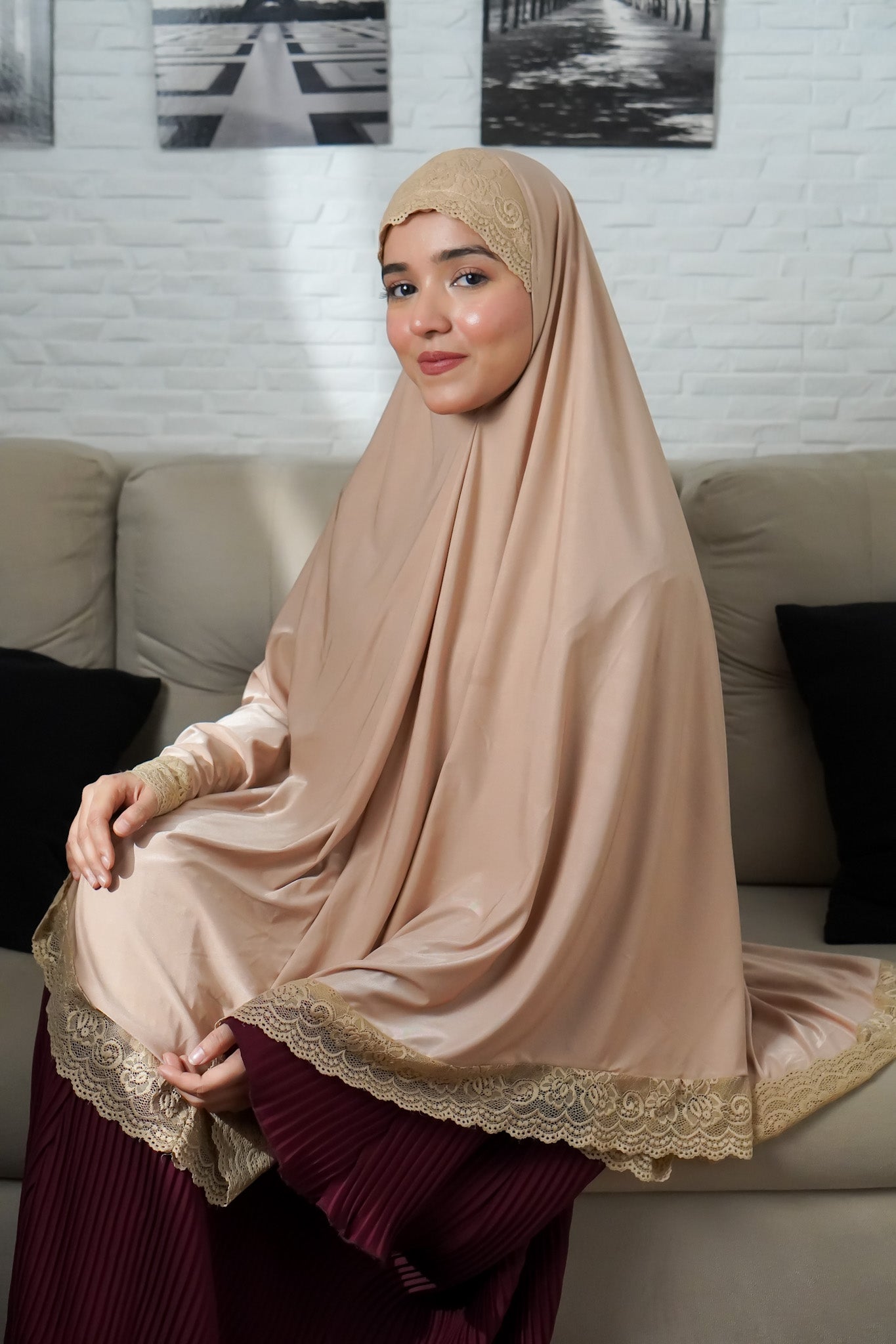 LACE MAKHNA