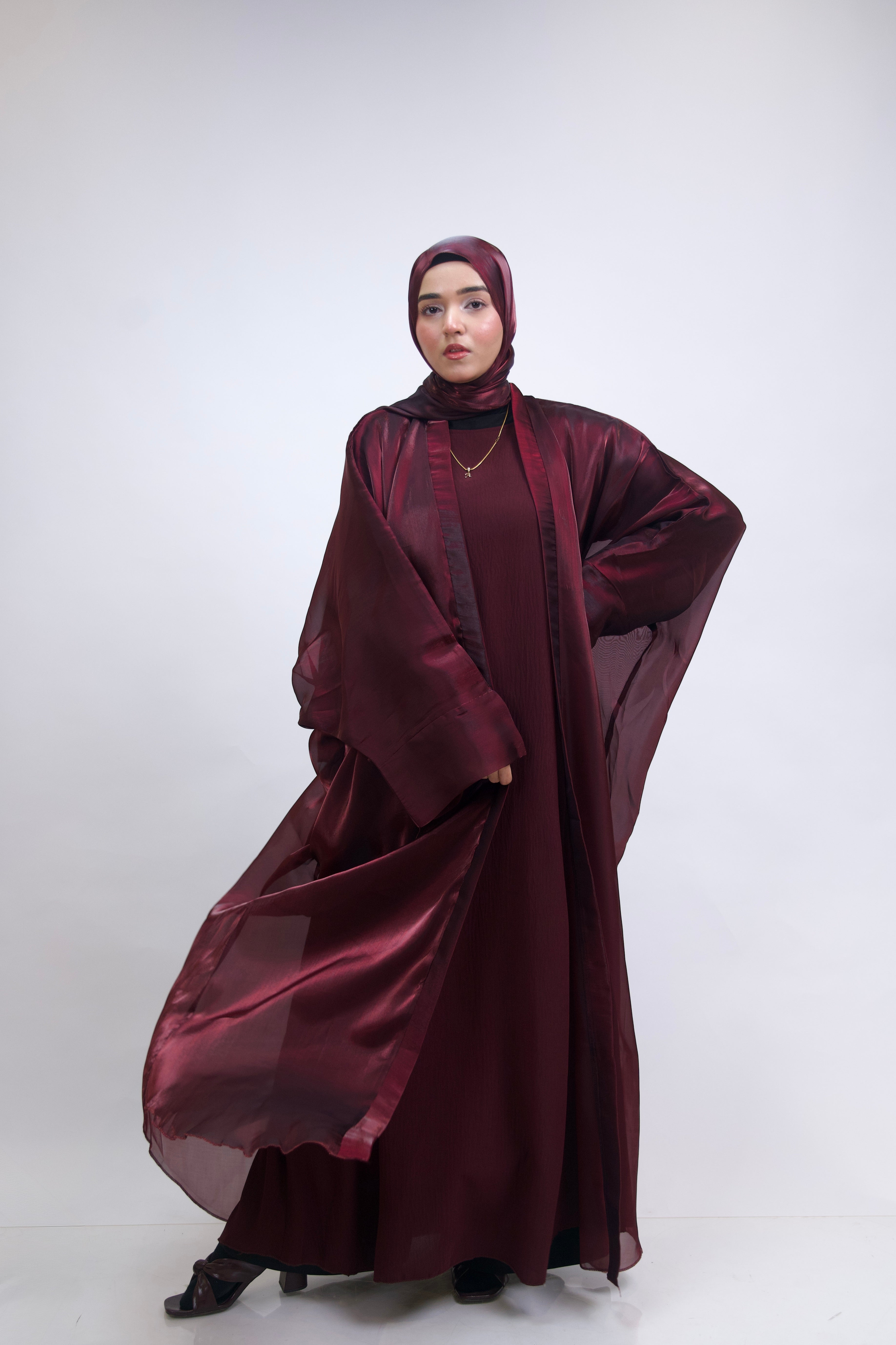 KHALEEJI ABAYAH - CHERRY MAROON