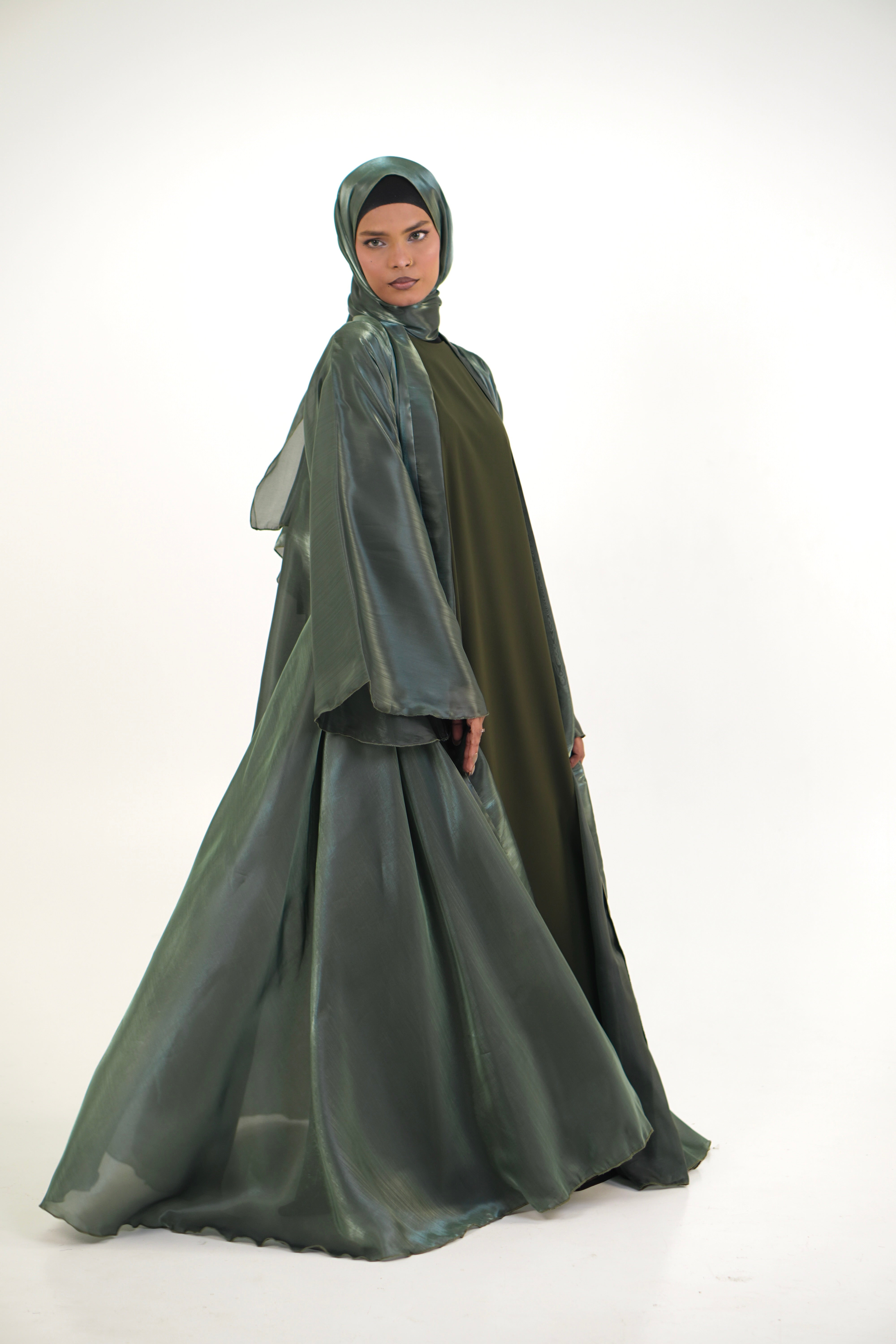 KHALEEJI ABAYAH - ZAYTOON