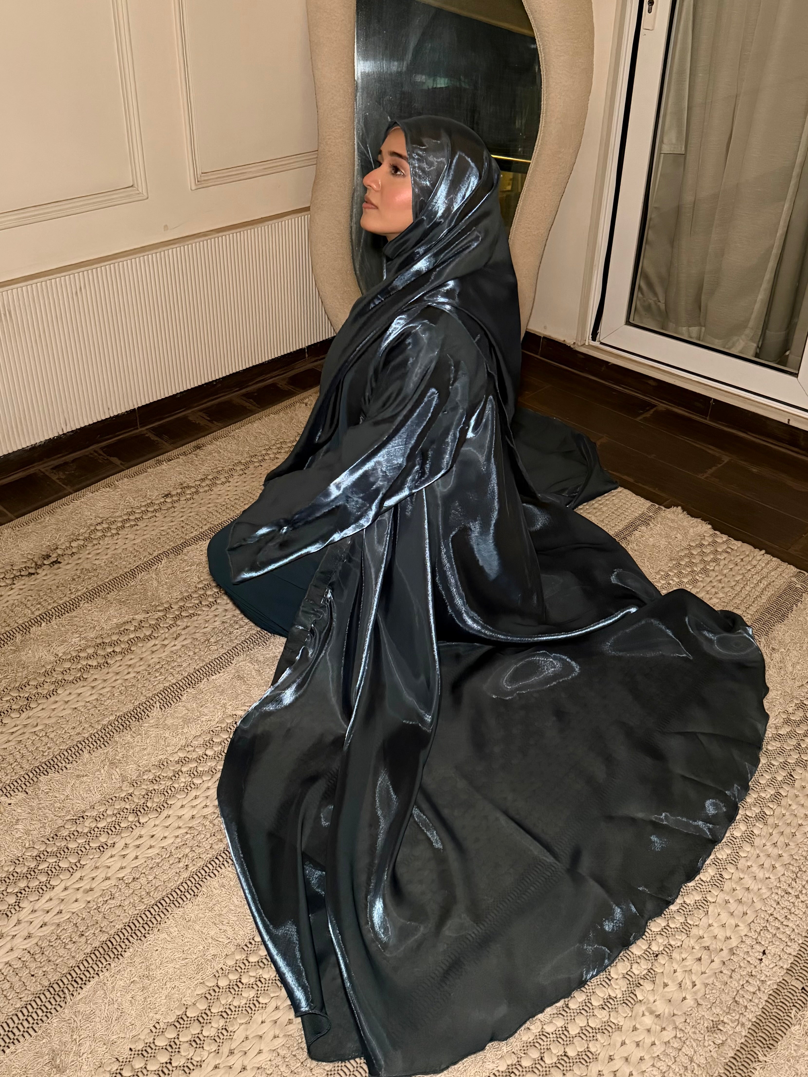 KHALEEJI ABAYAH - NEEL