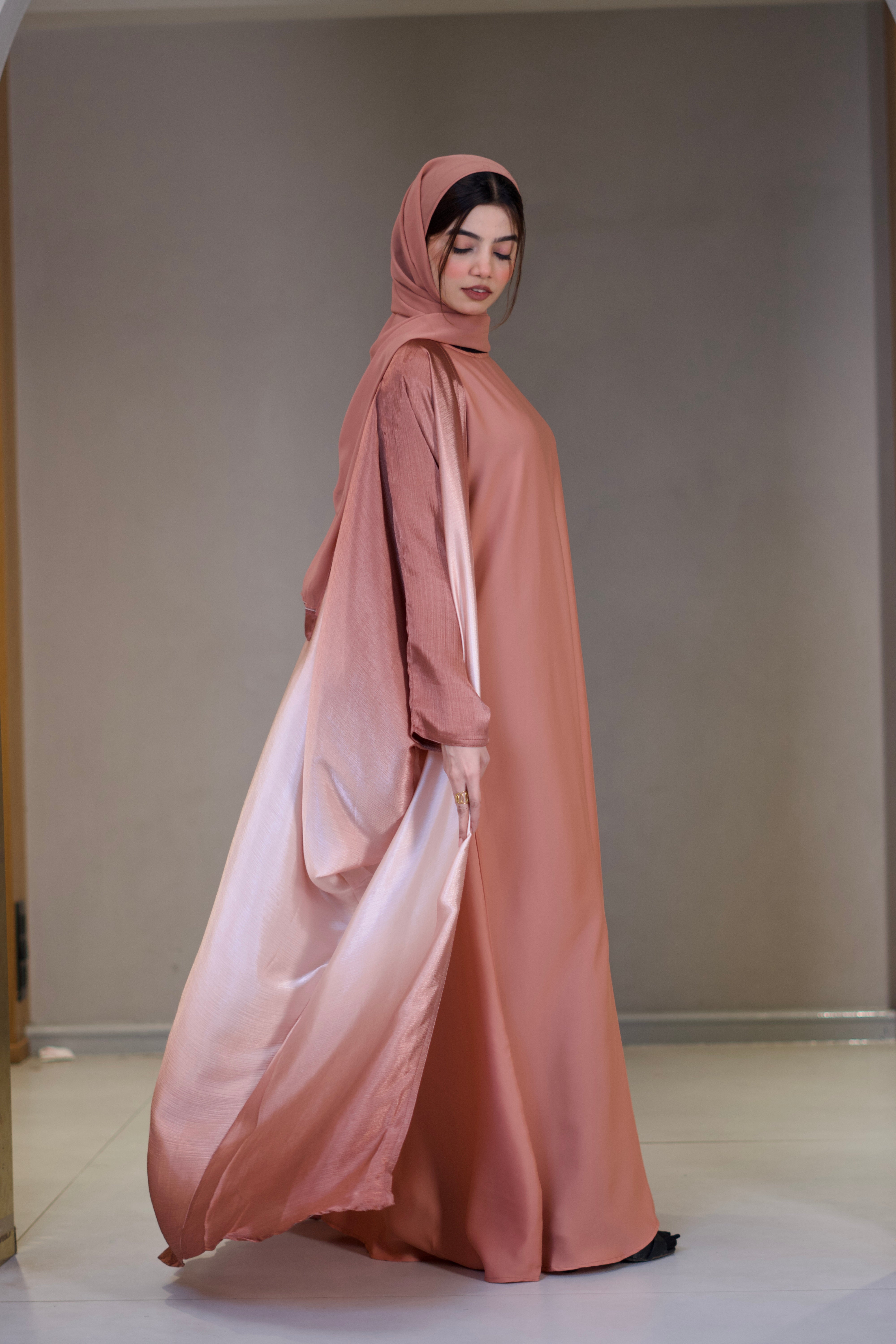 Amelia Ombre Abayah - Aurora