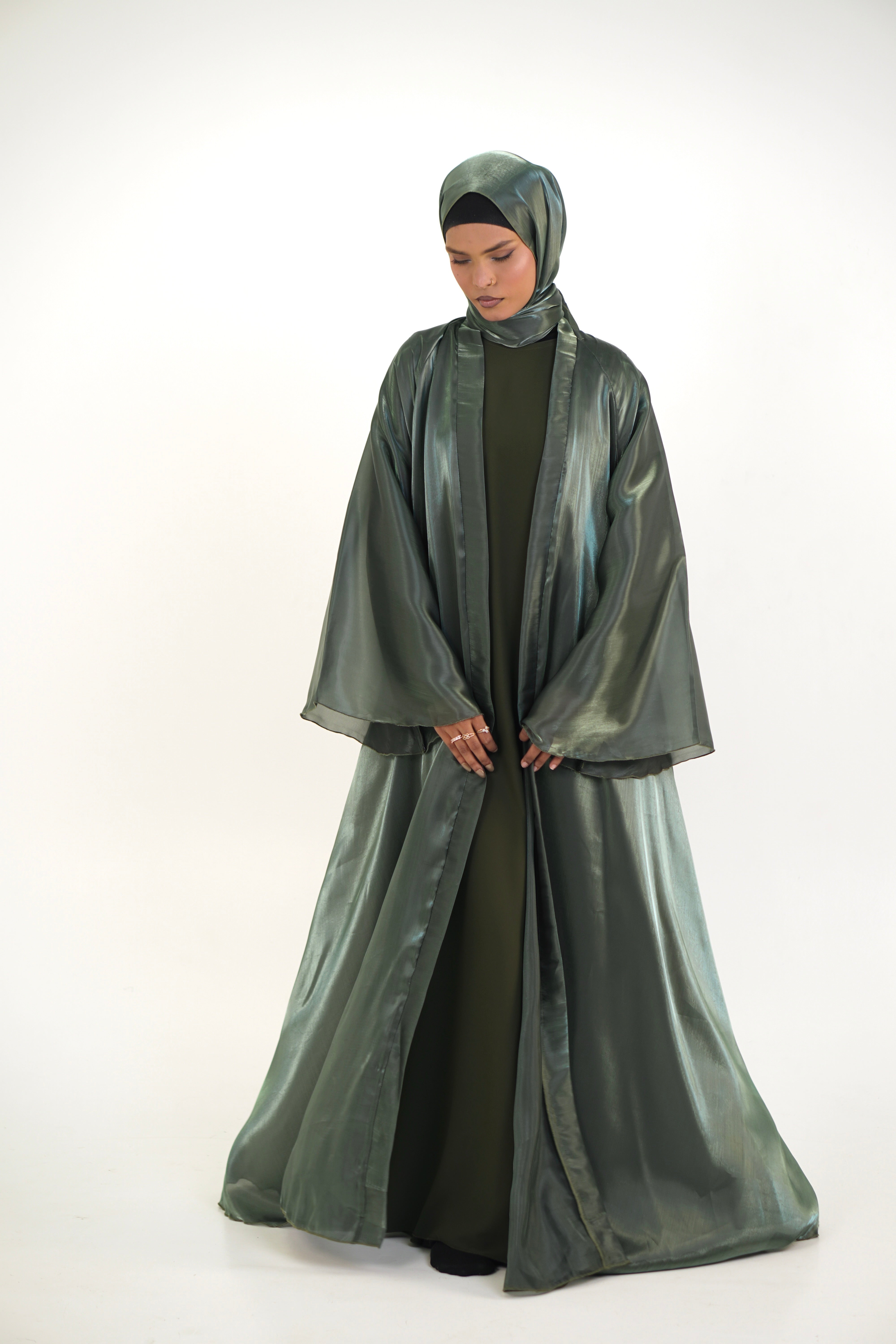 KHALEEJI ABAYAH - ZAYTOON