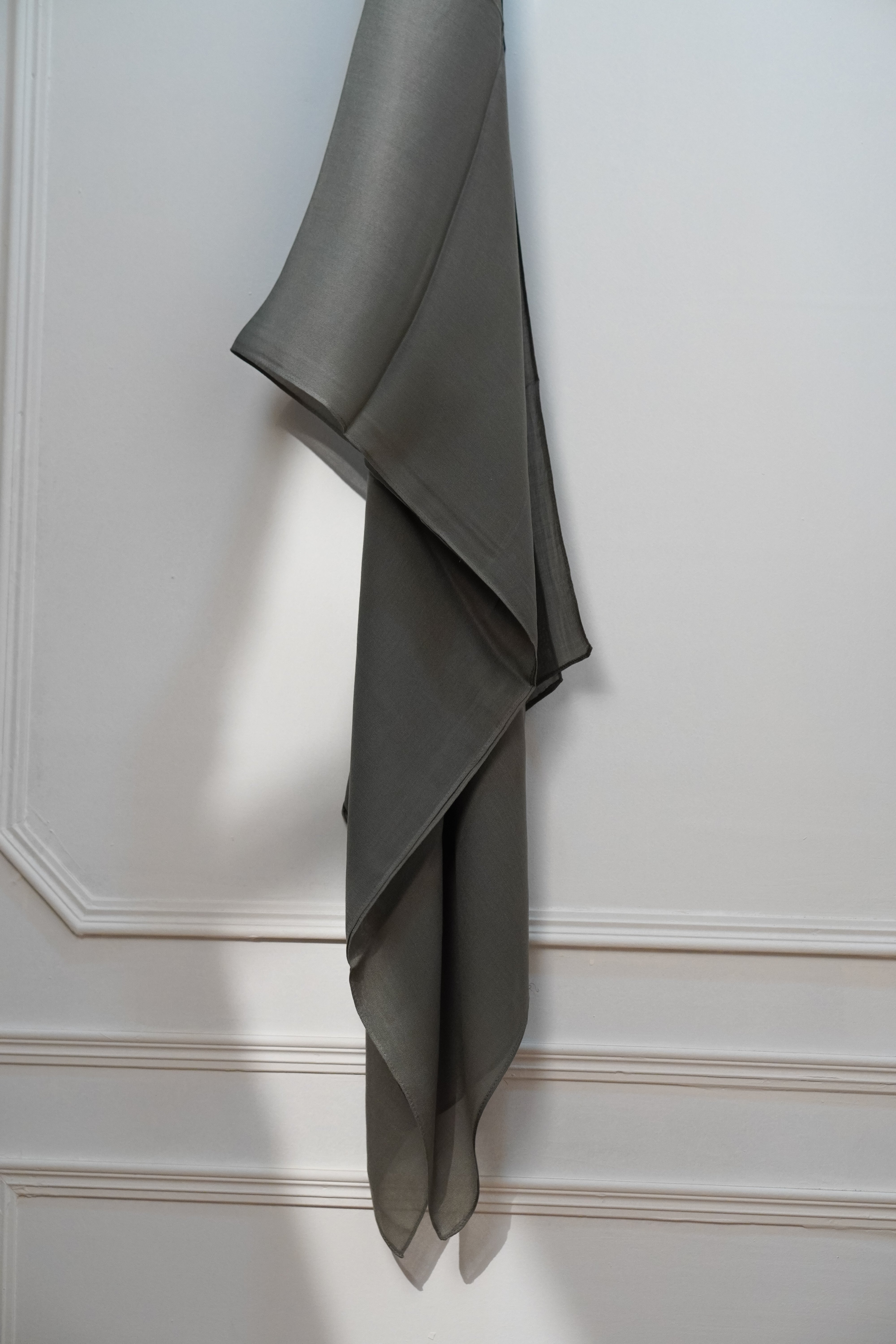 Modal Hijab #18 Charcoal Grey