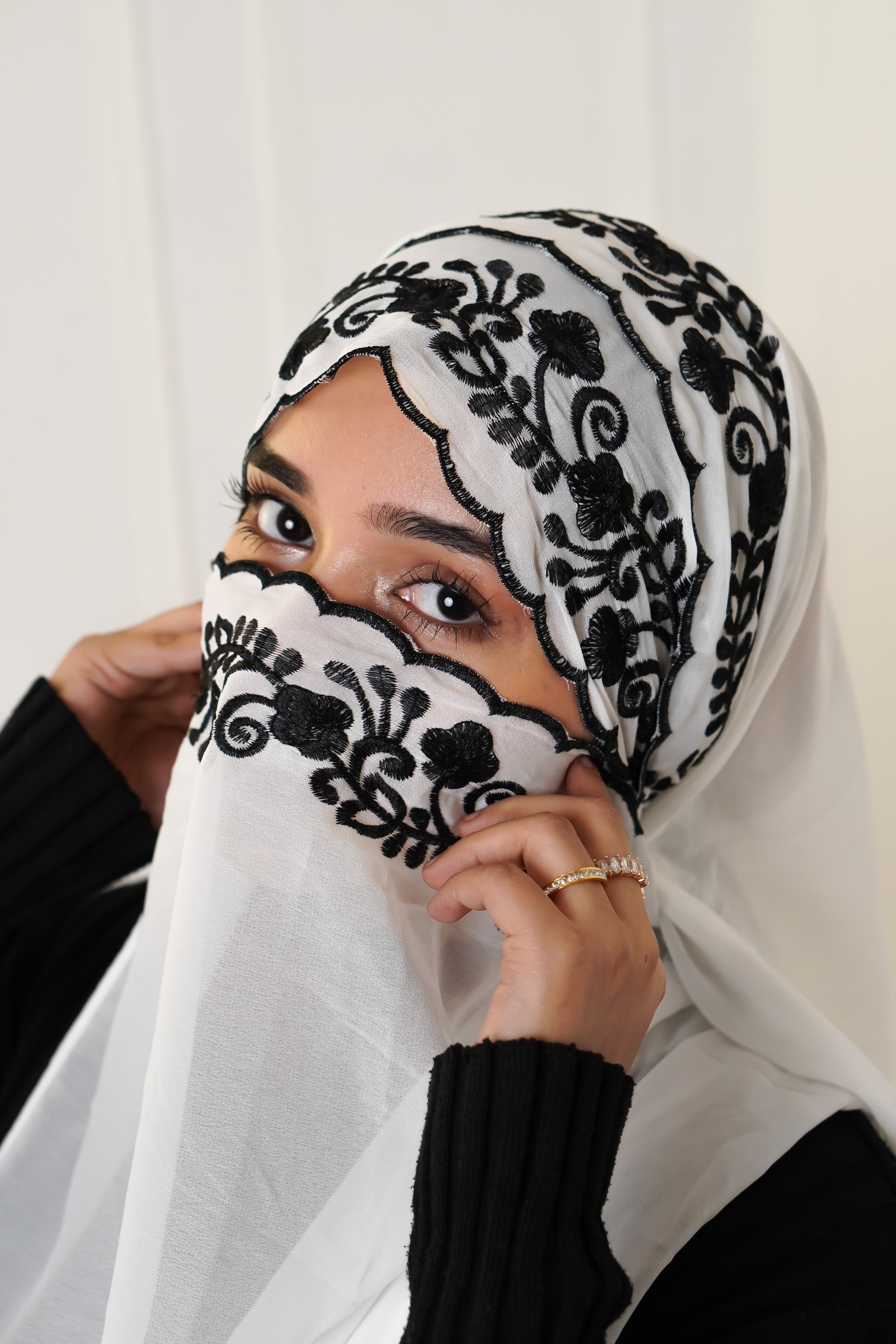 EMBROIDERED HIJAB - White