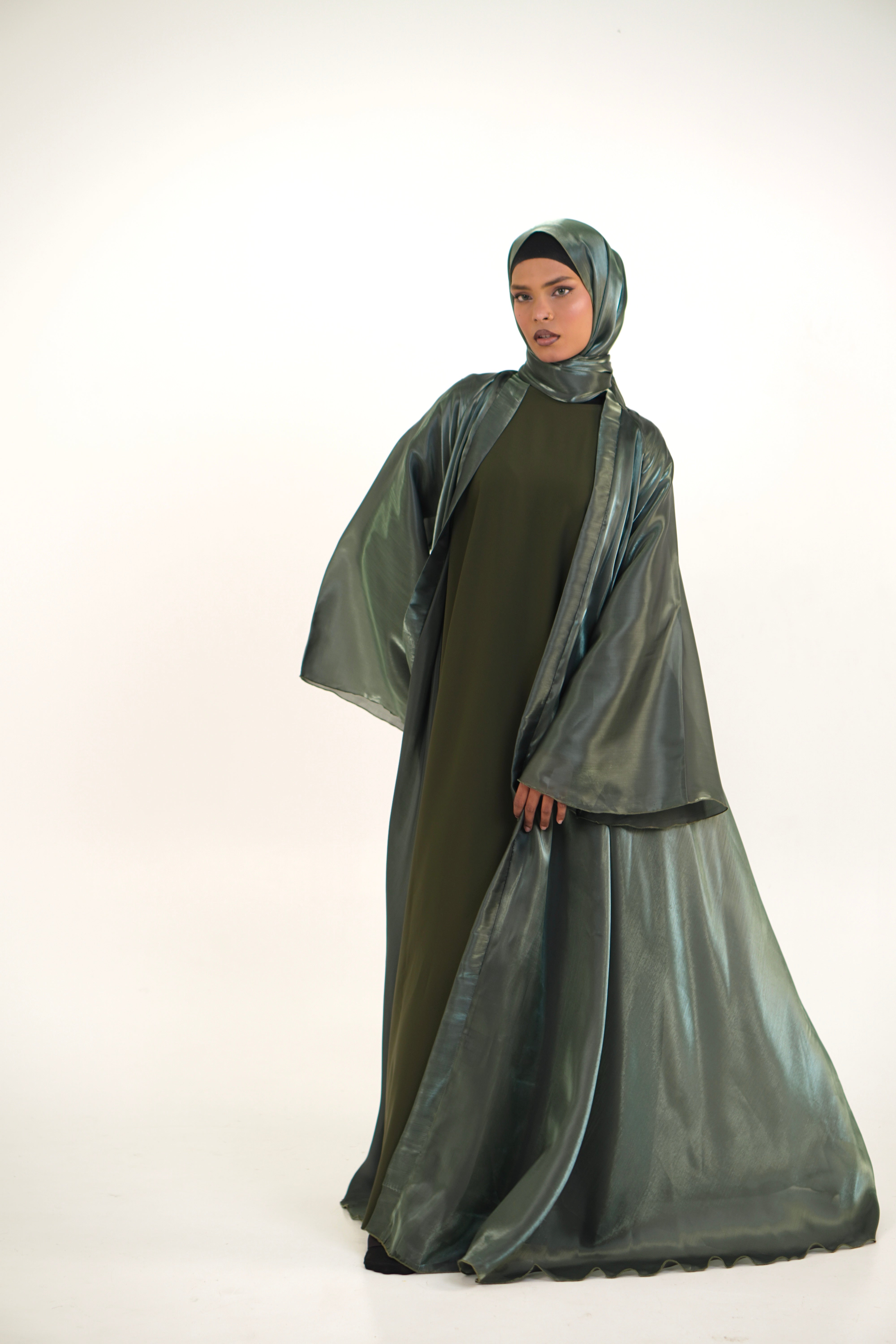 KHALEEJI ABAYAH - ZAYTOON