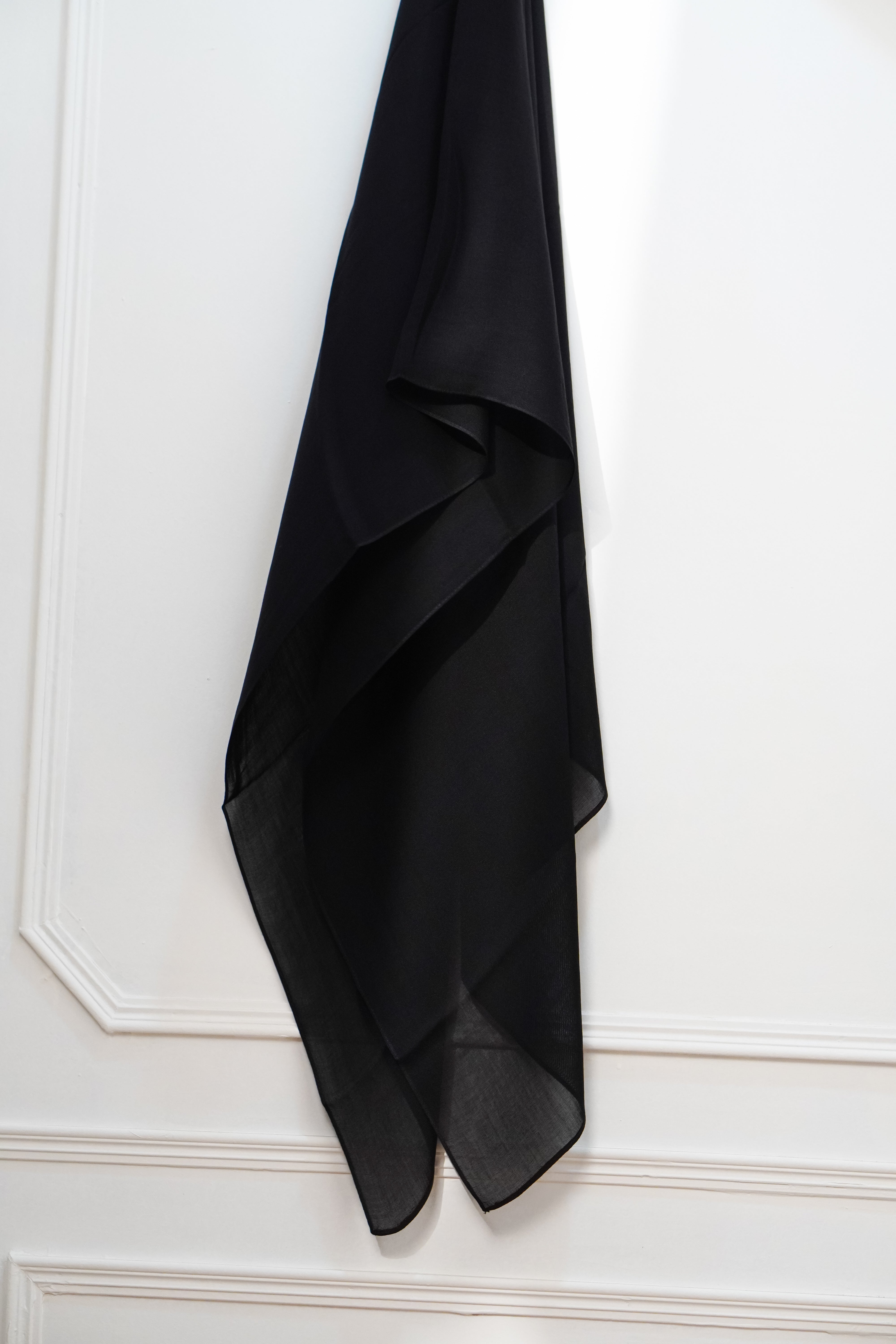 Modal Hijab #1 Midnight Black