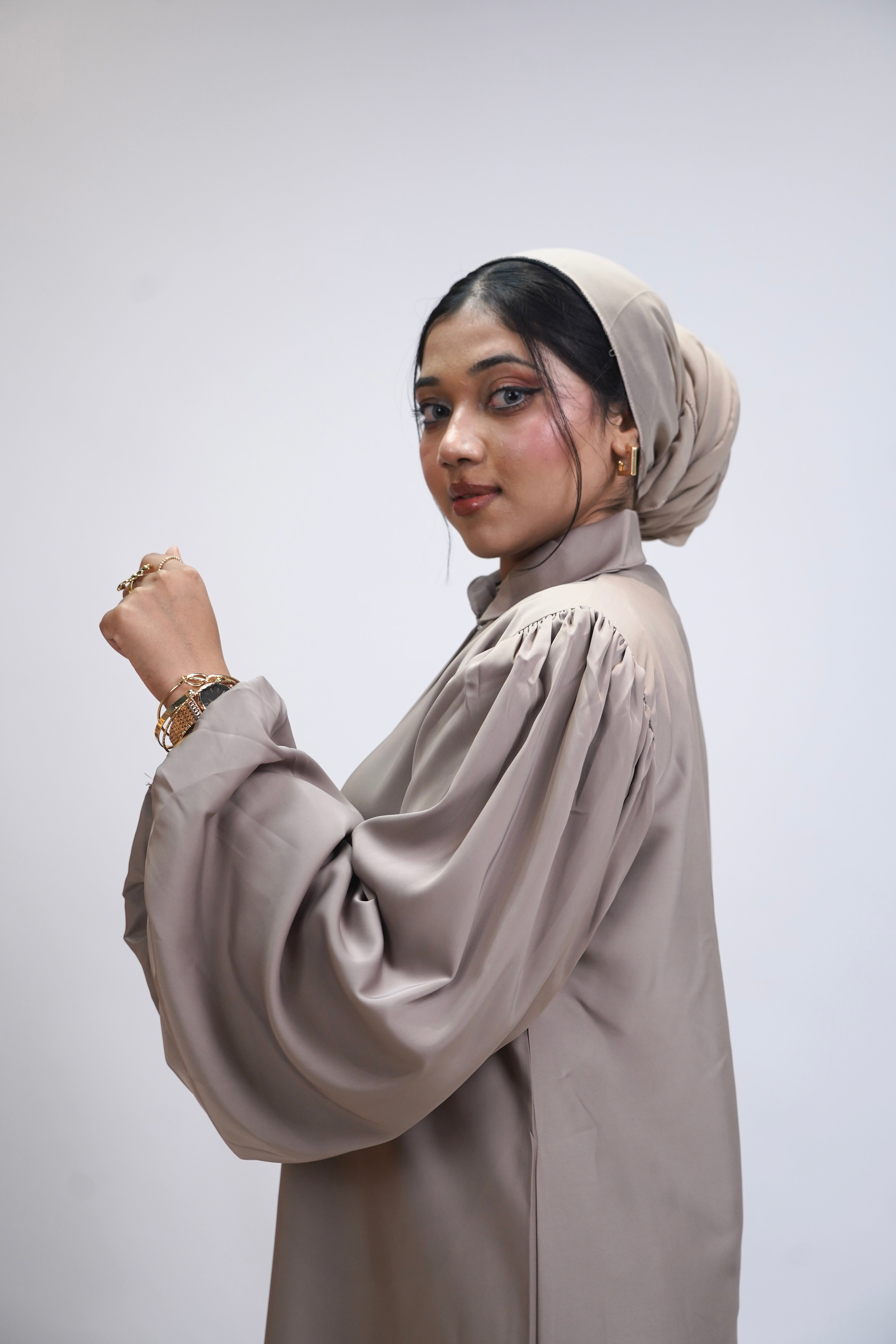 BALLOON SLEEVES ABAYAH - BEIGE