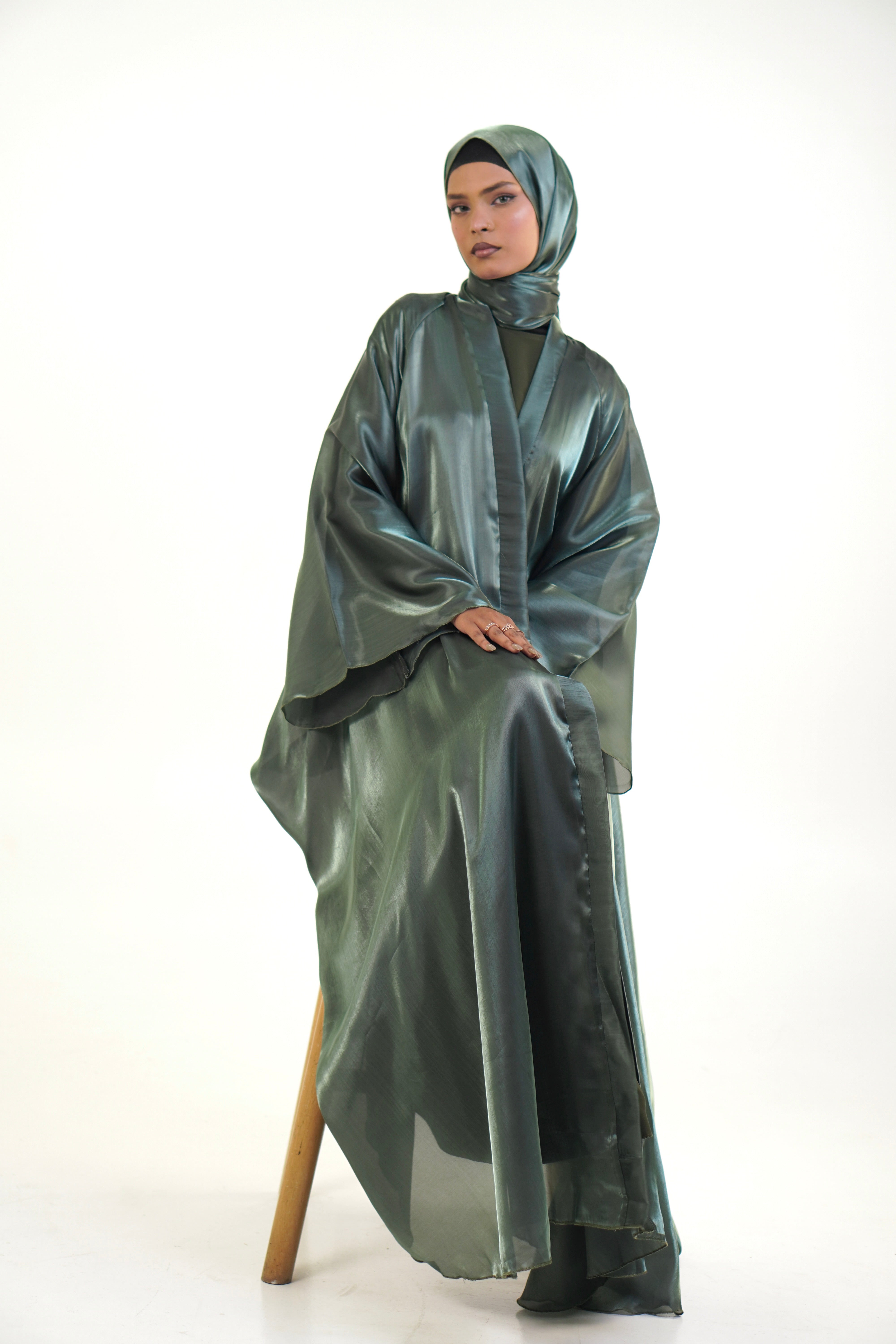 KHALEEJI ABAYAH - ZAYTOON