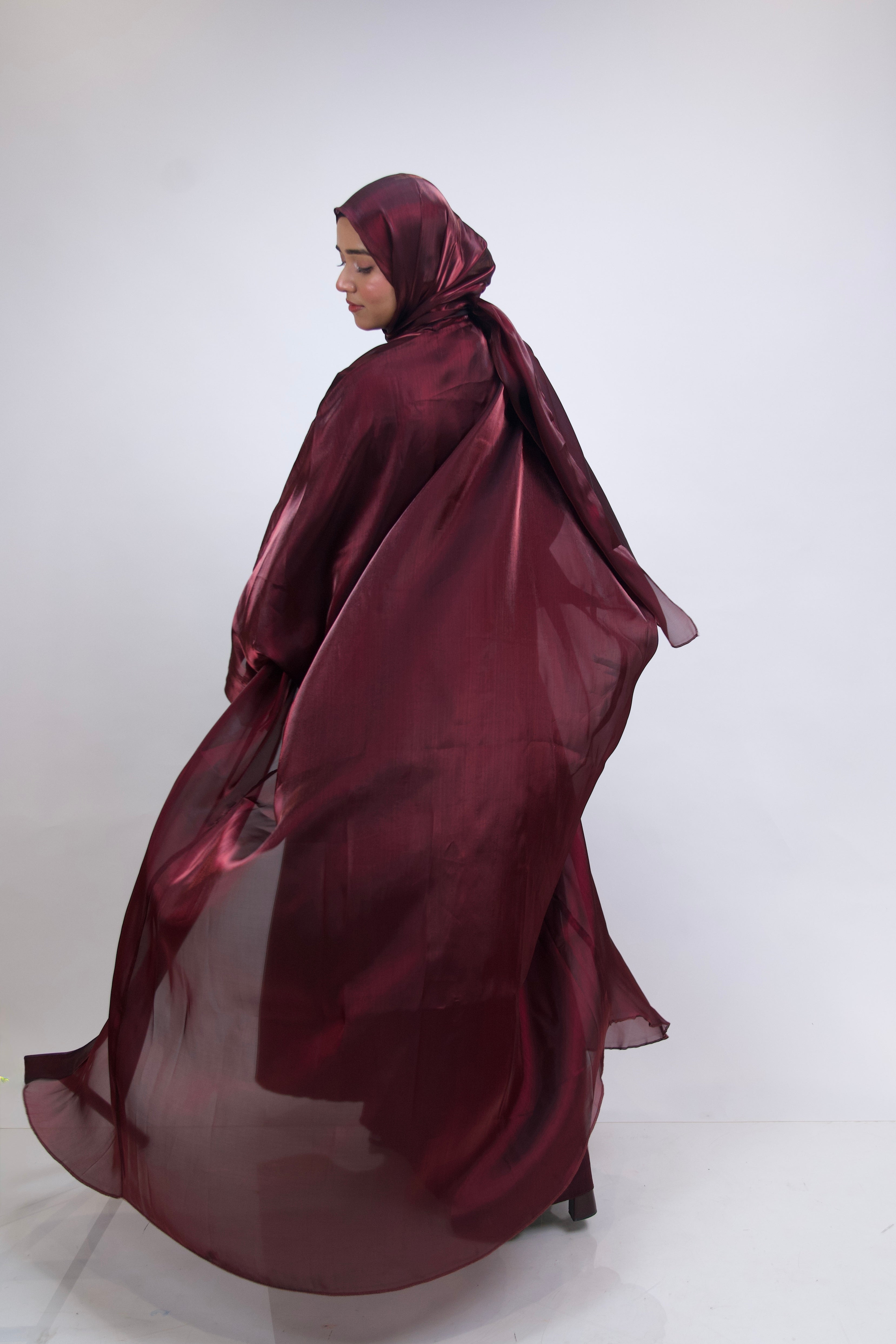 KHALEEJI ABAYAH - CHERRY MAROON