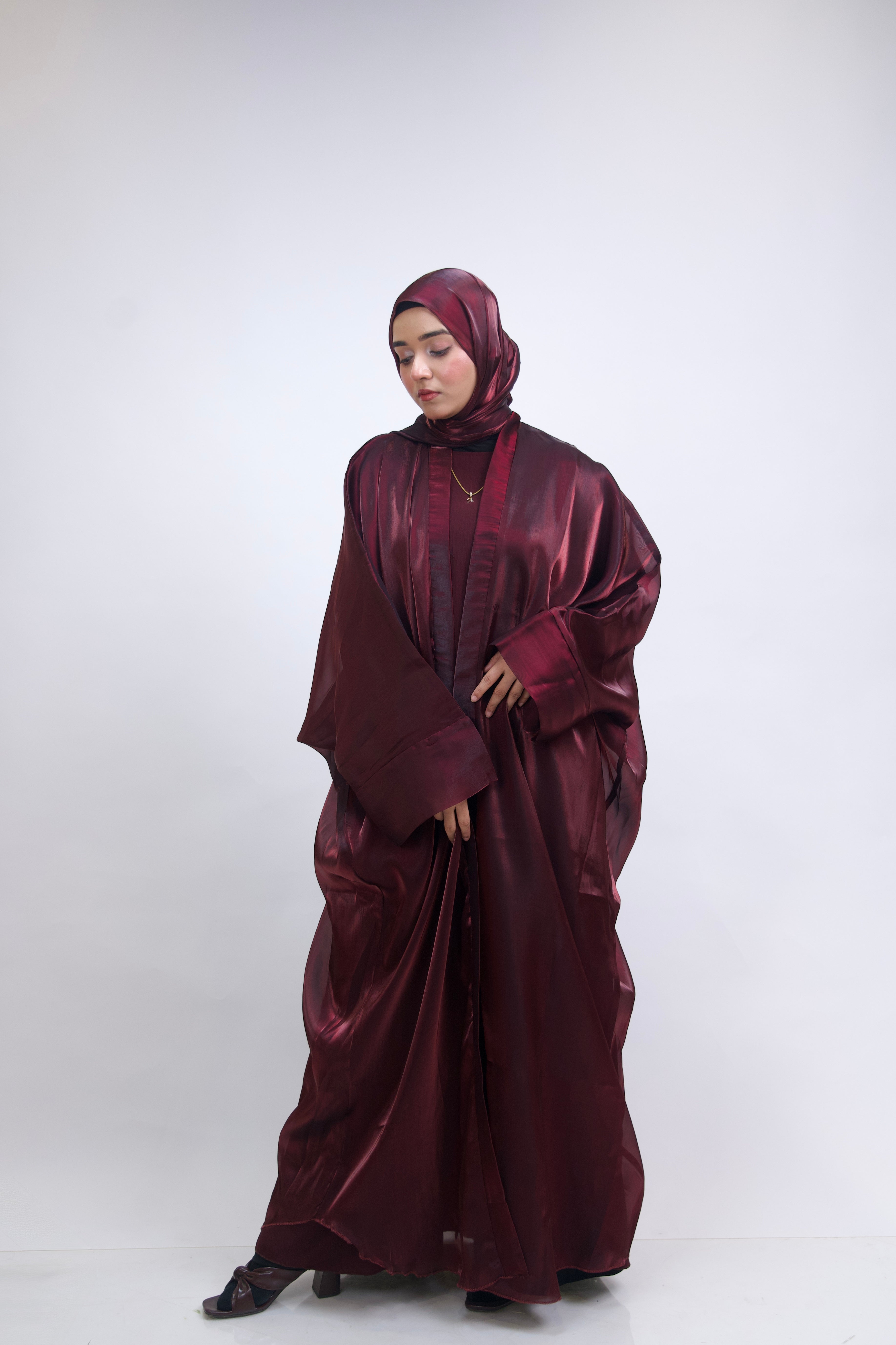 KHALEEJI ABAYAH - CHERRY MAROON