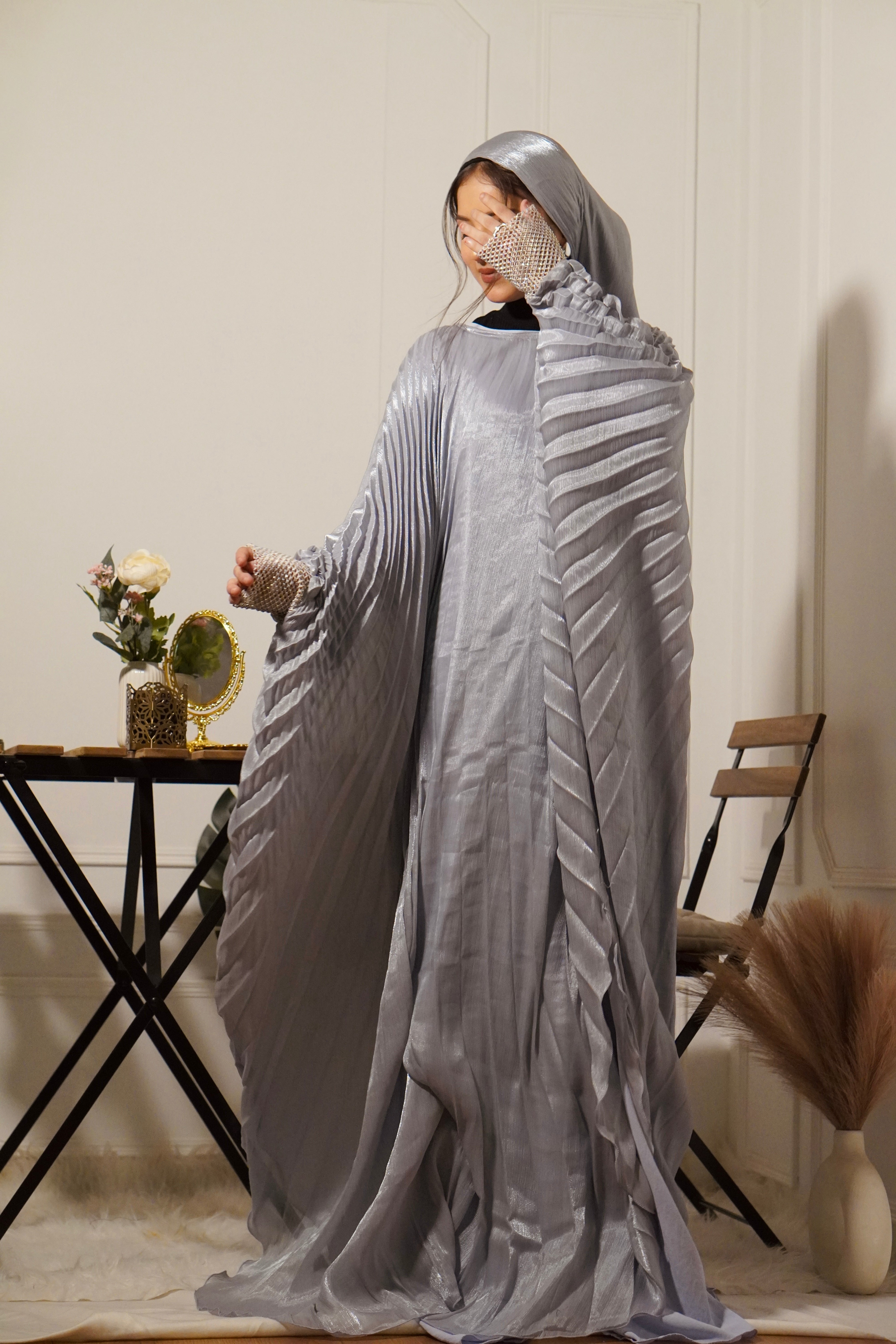 CÈLINE ABAYAH - SILVER GREY
