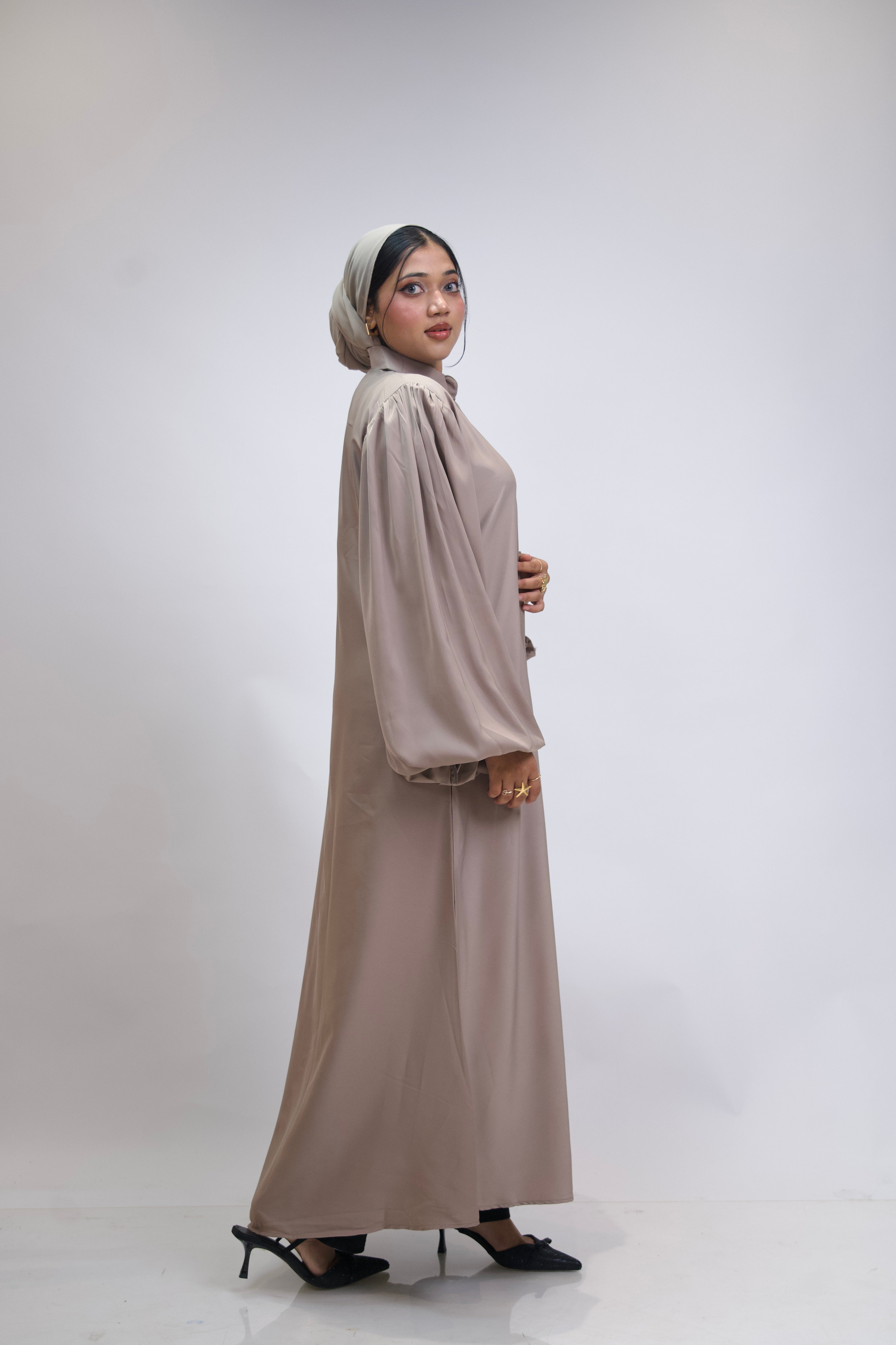 BALLOON SLEEVES ABAYAH - BEIGE