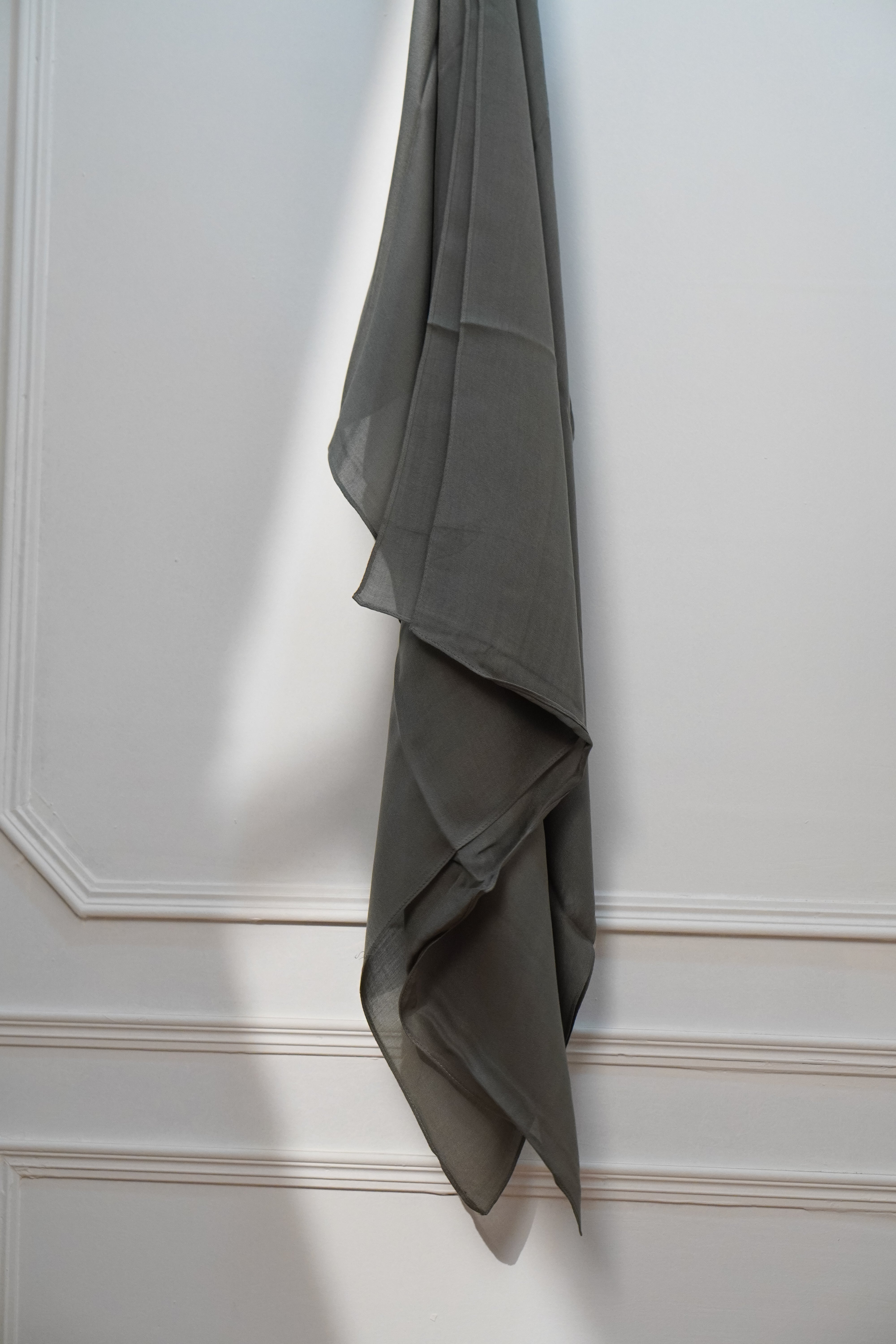 Modal Hijab #18 Charcoal Grey