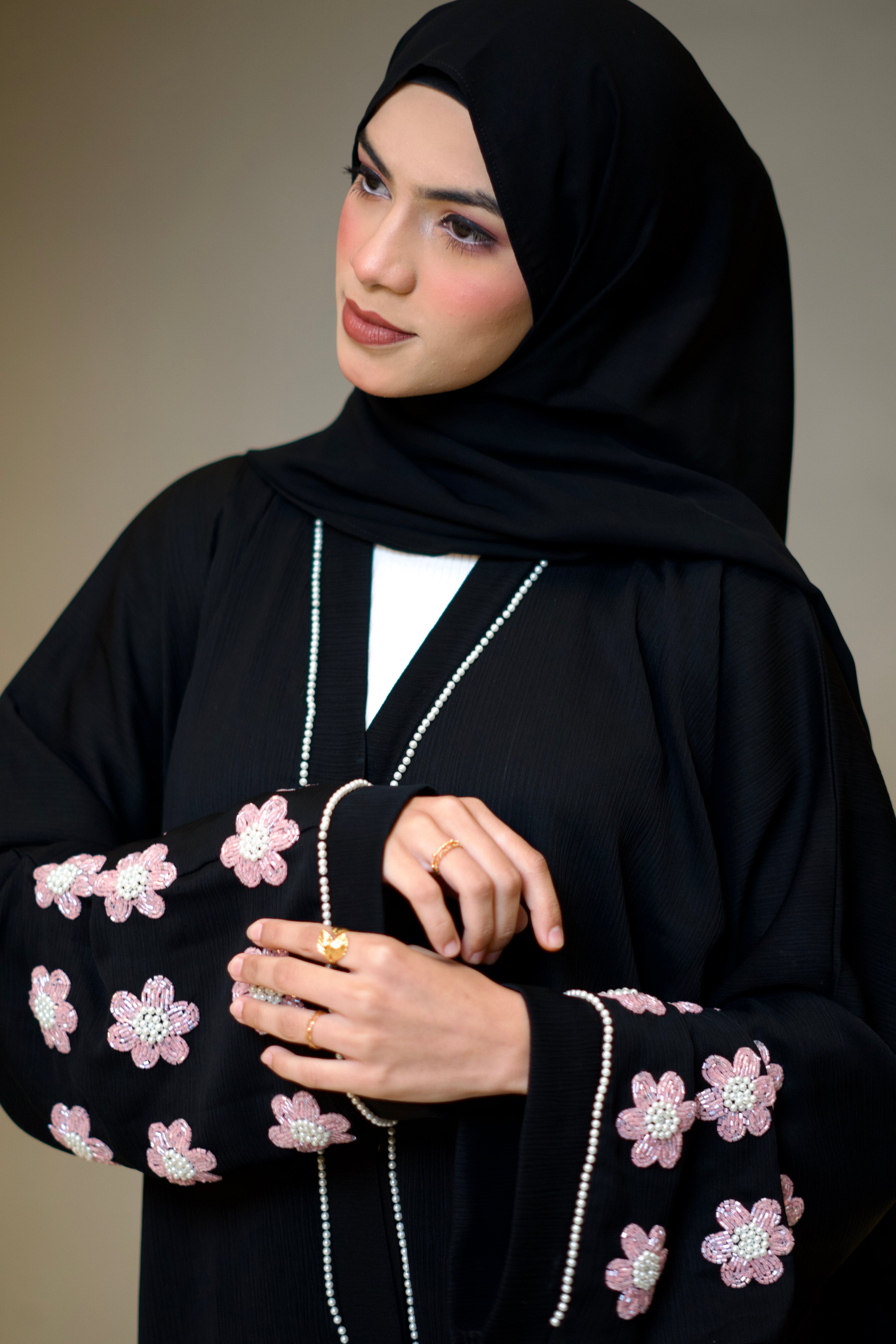 Pearl Noir Abayah