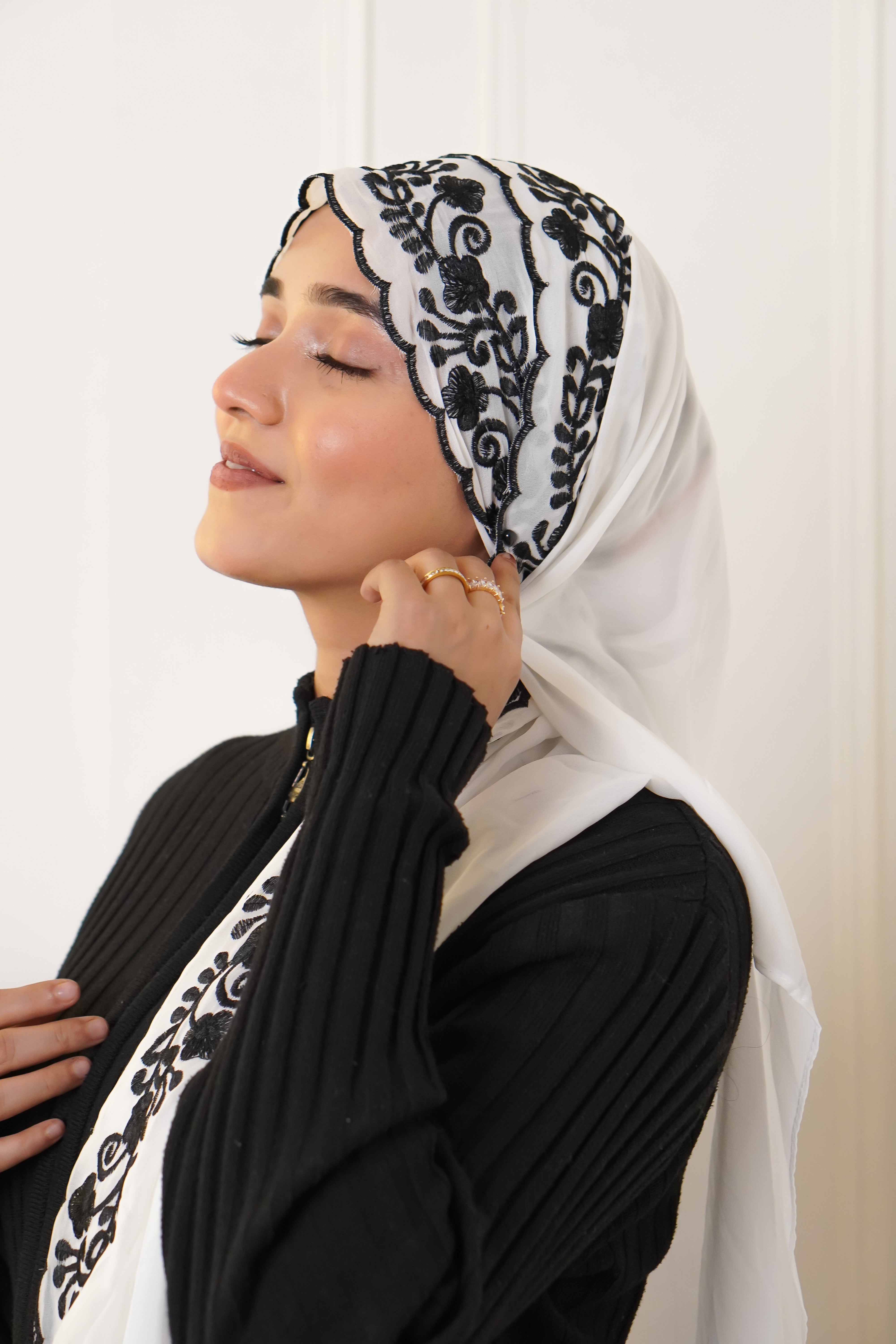 EMBROIDERED HIJAB - White