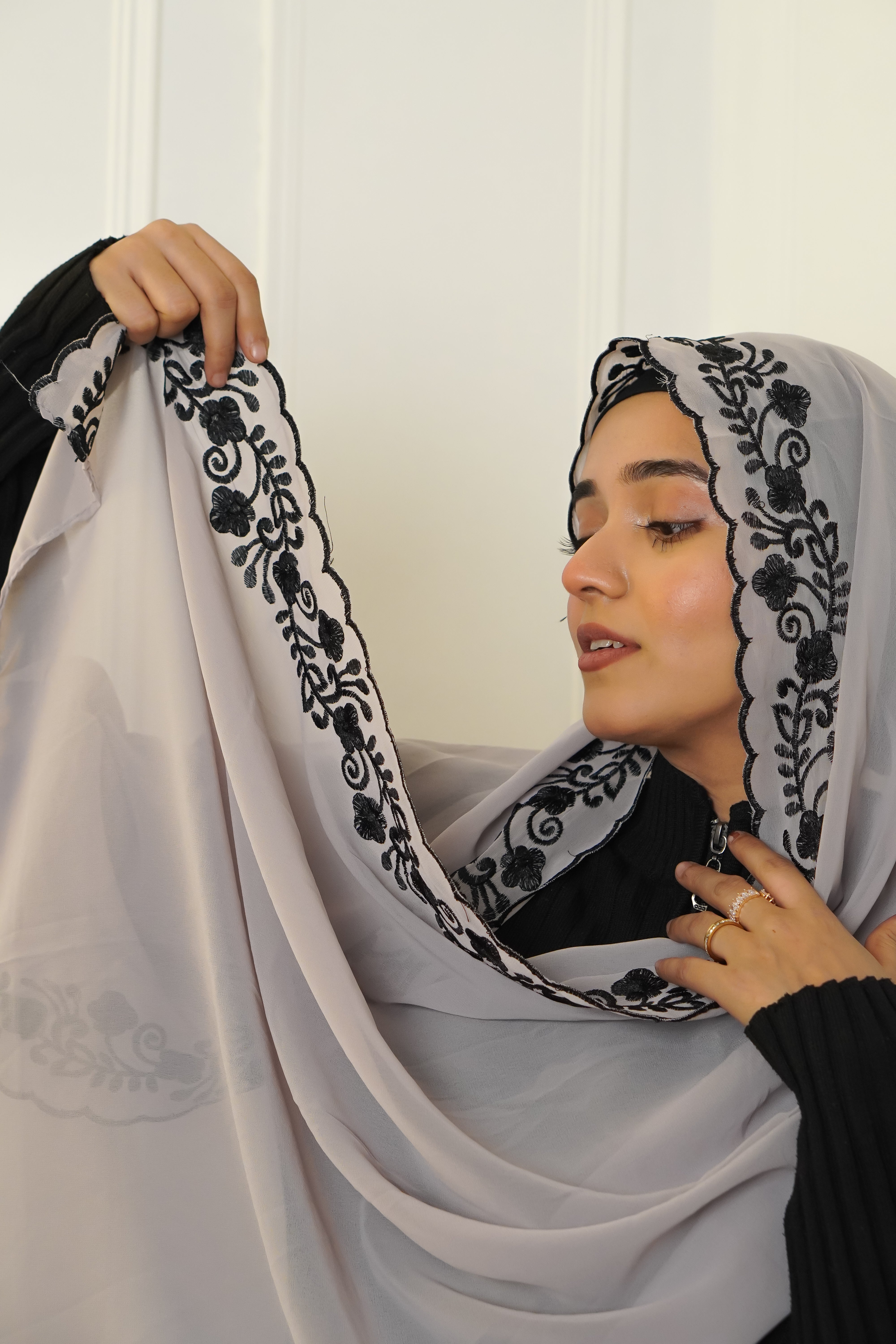 EMBROIDERED HIJAB - Grey