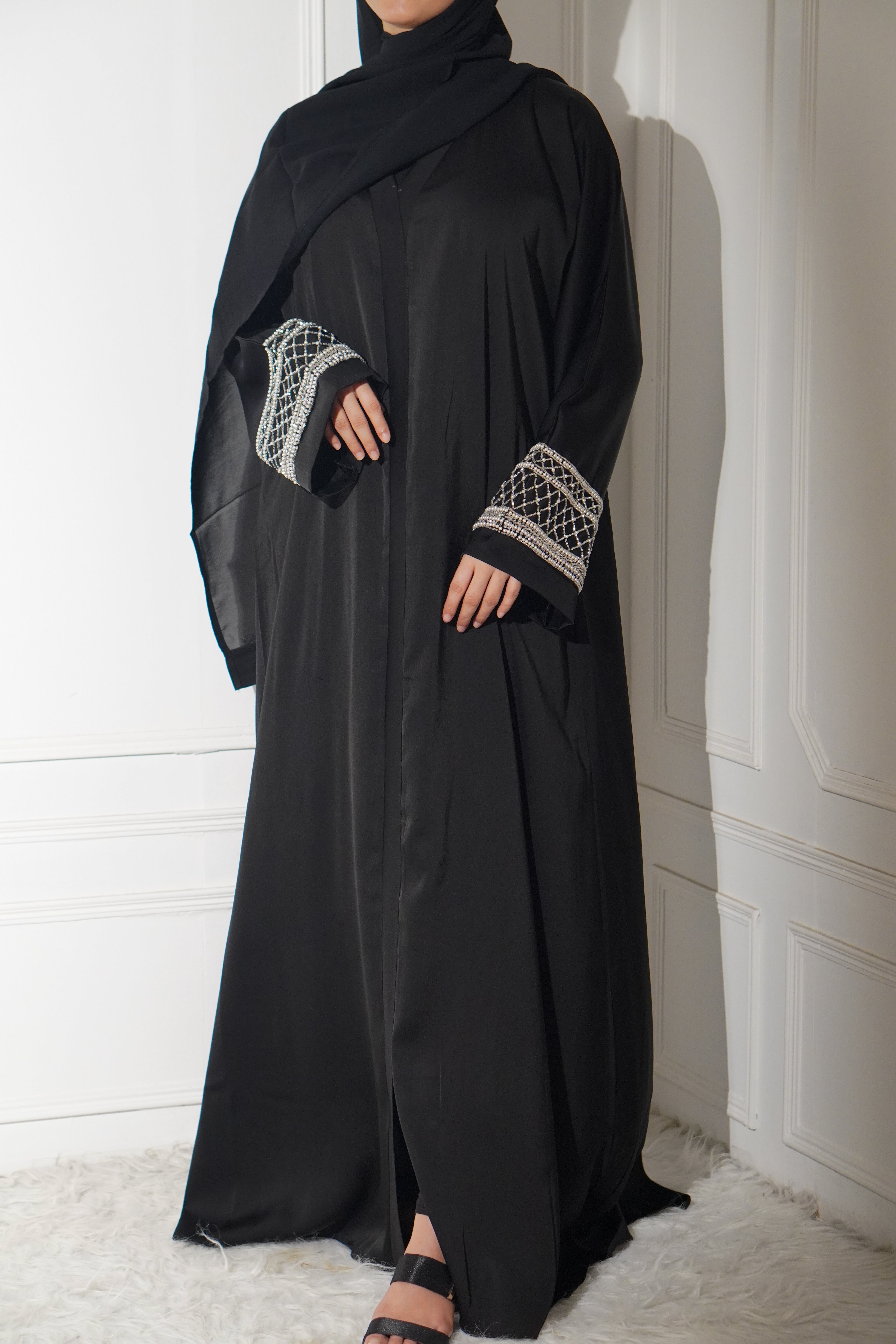 Manal Abayah - Pearl White