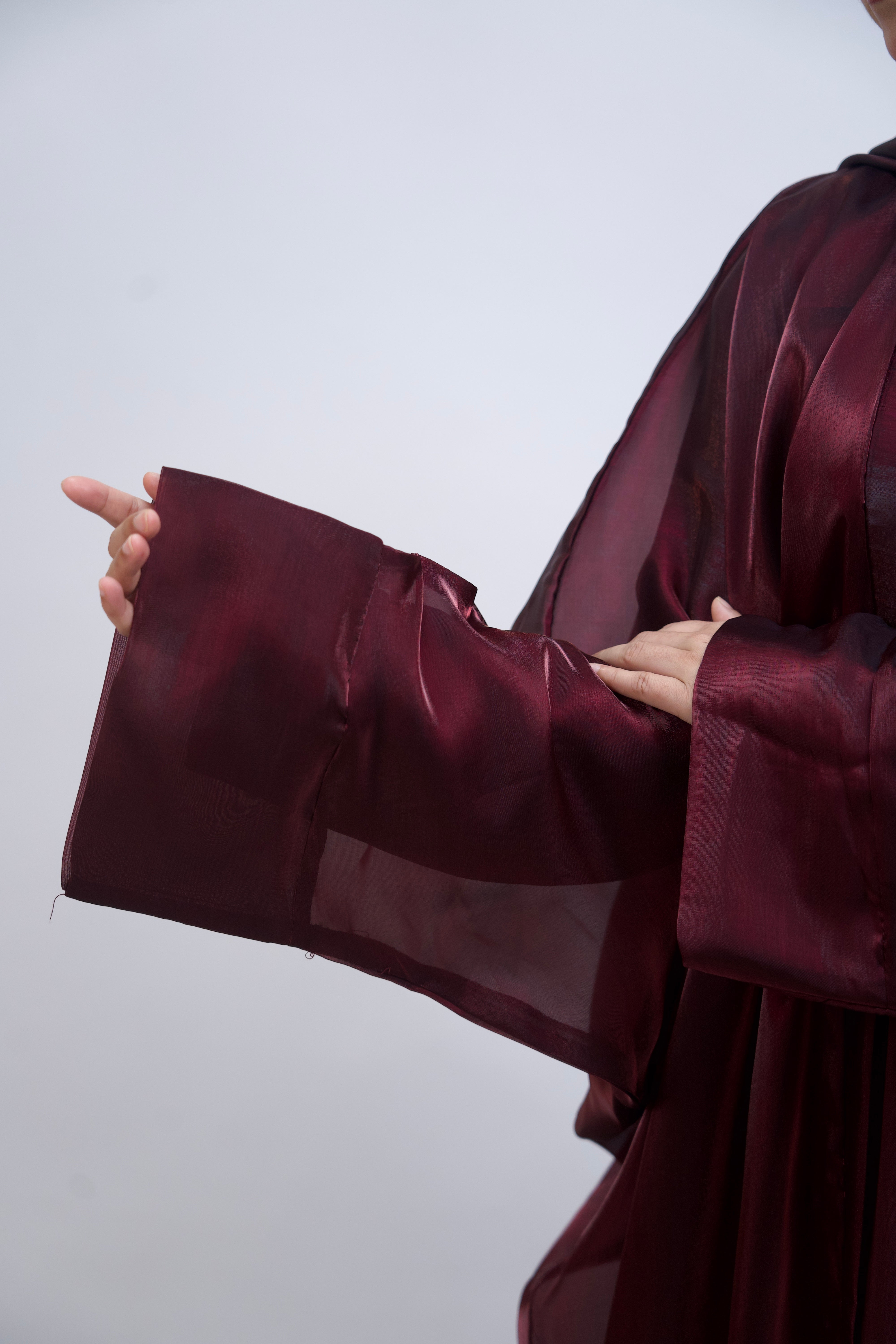 KHALEEJI ABAYAH - CHERRY MAROON