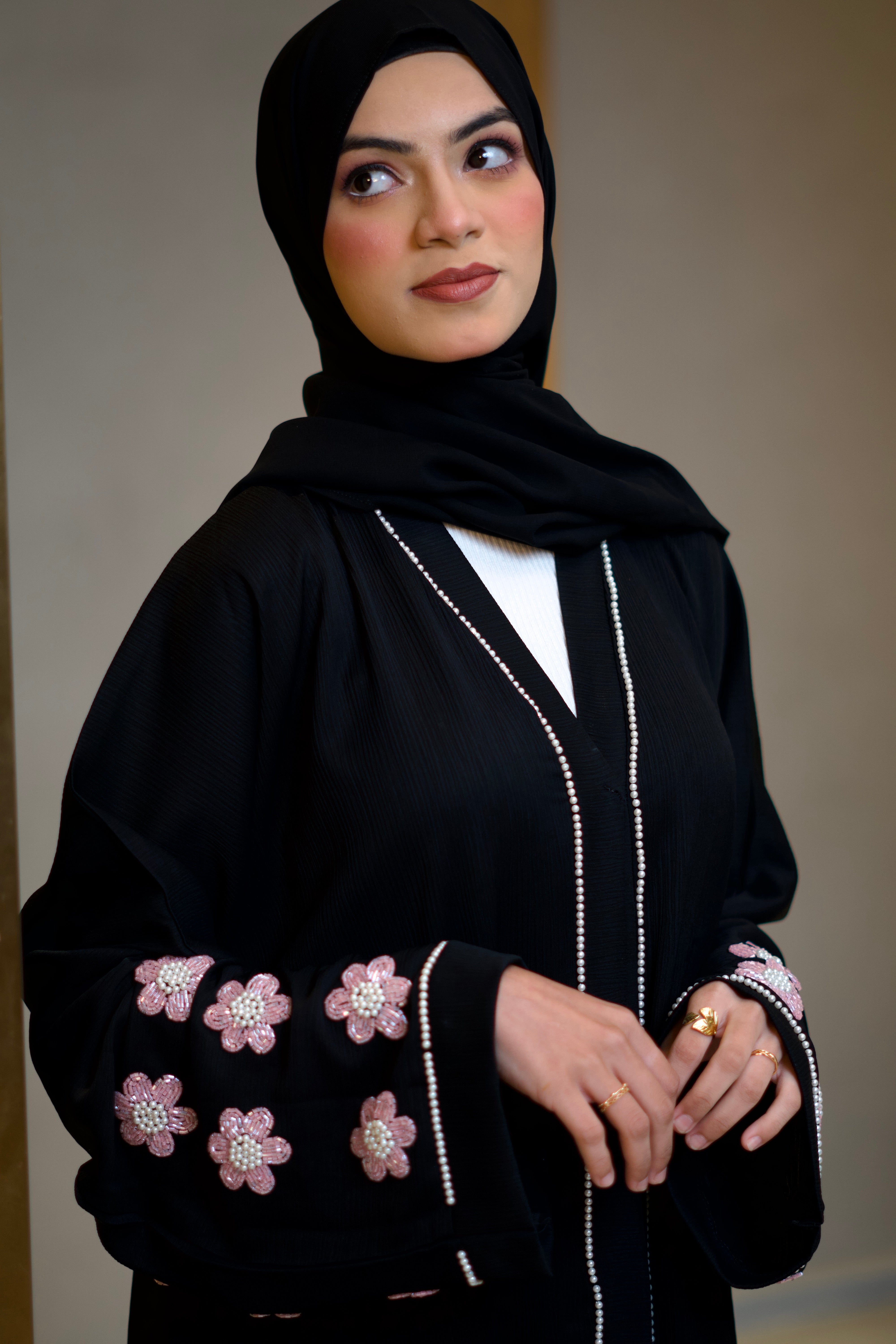 Pearl Noir Abayah