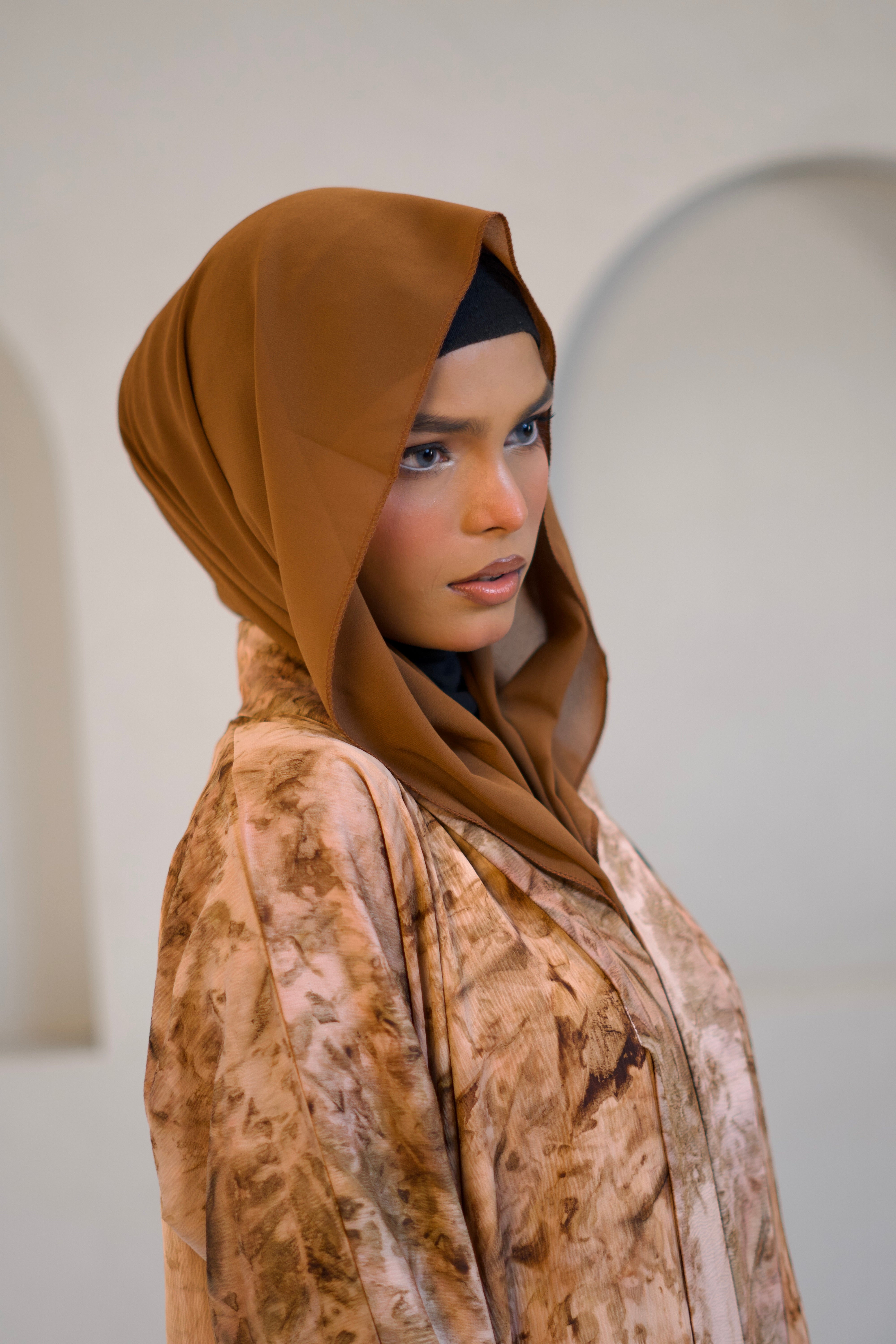 EARTHY PRINT ABAYAH - CARAMEL