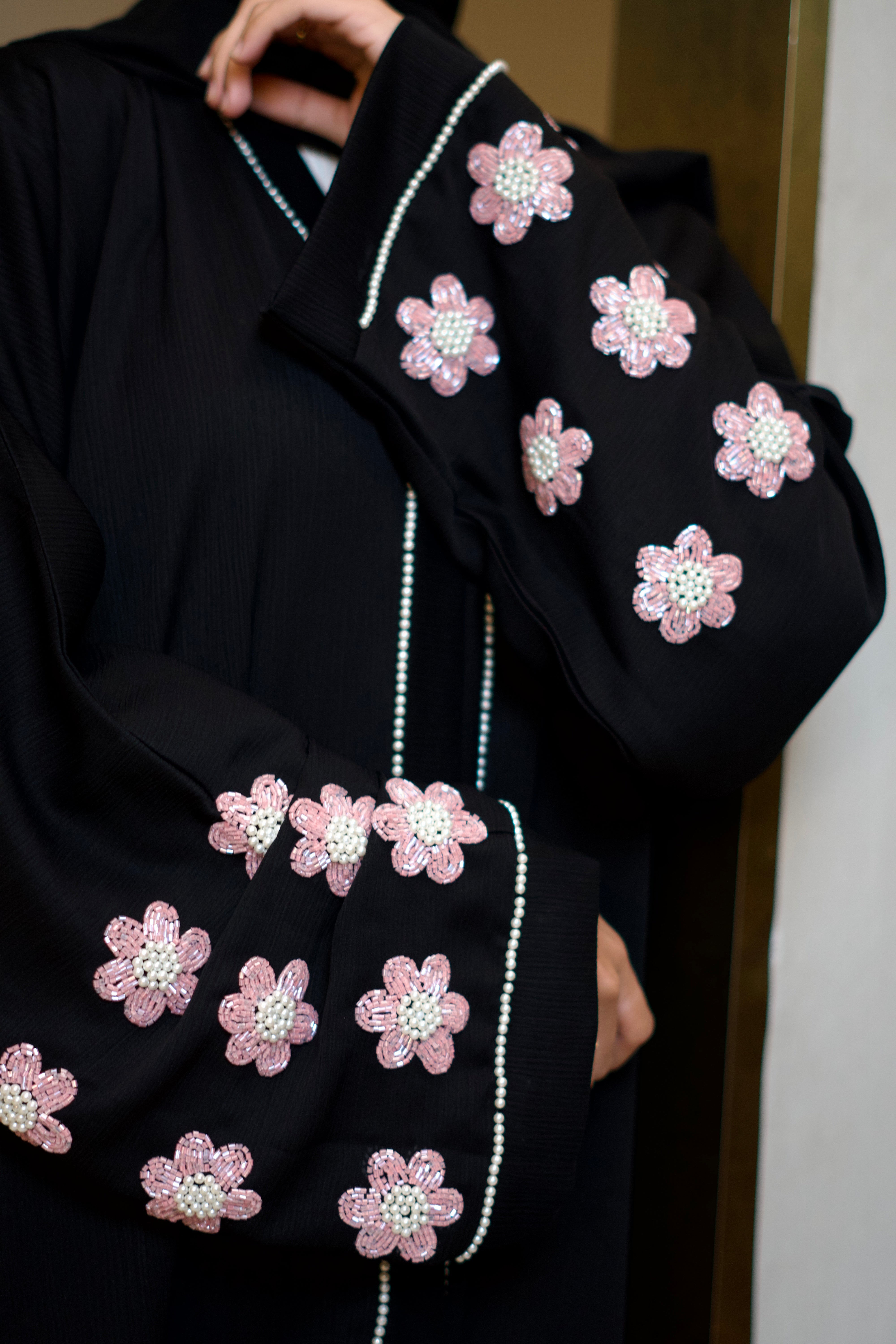 Pearl Noir Abayah