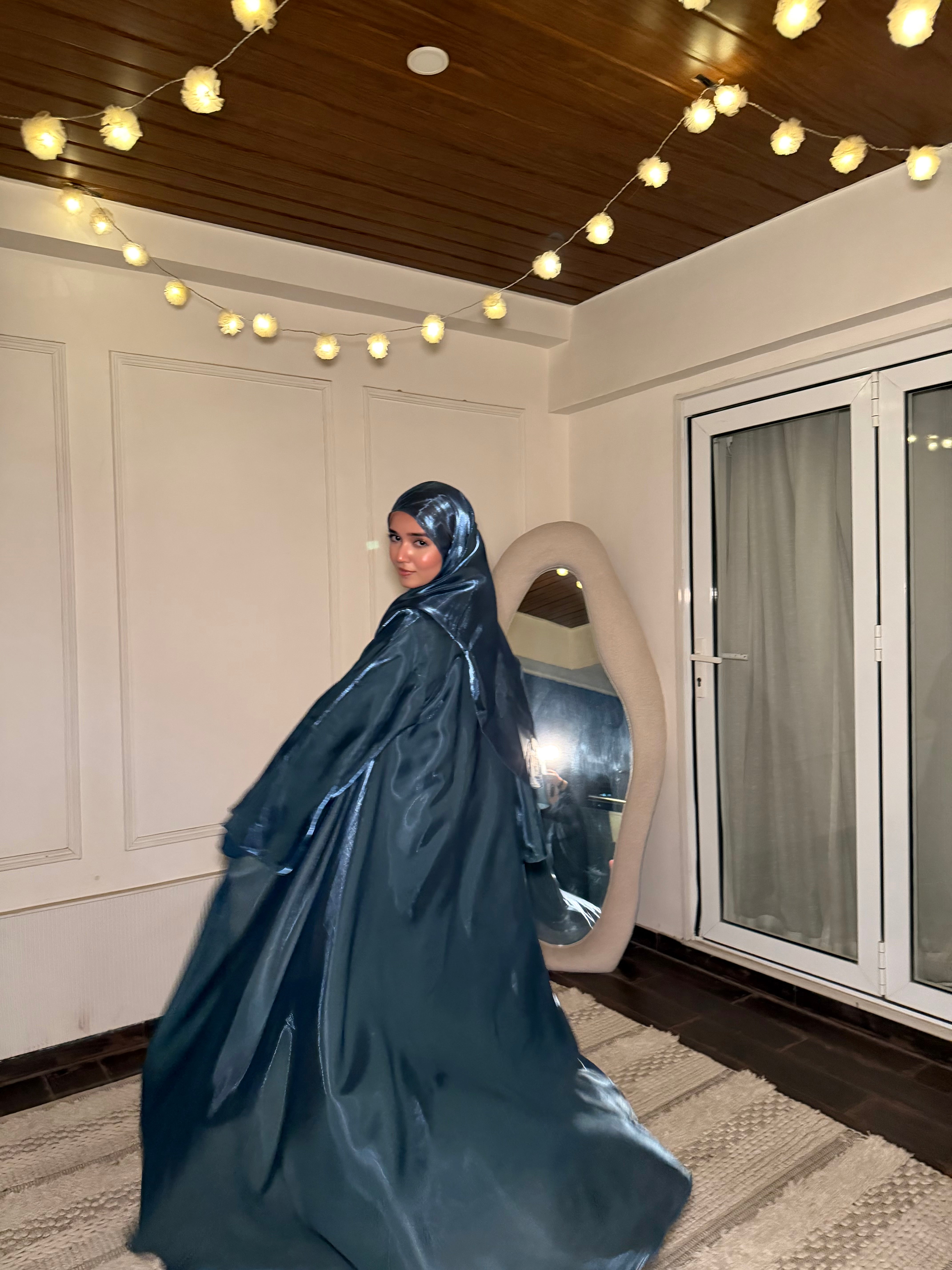KHALEEJI ABAYAH - NEEL
