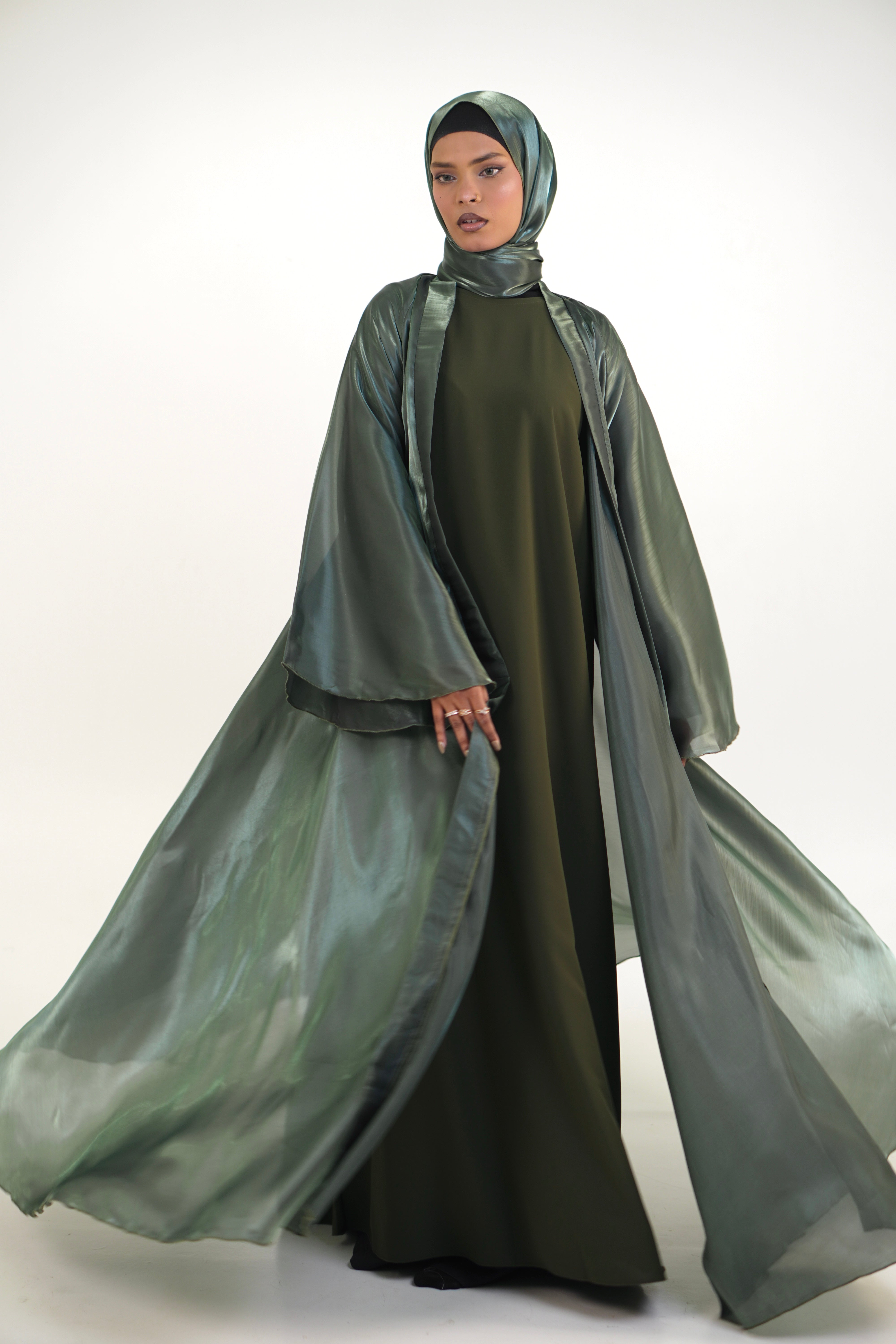 KHALEEJI ABAYAH - ZAYTOON