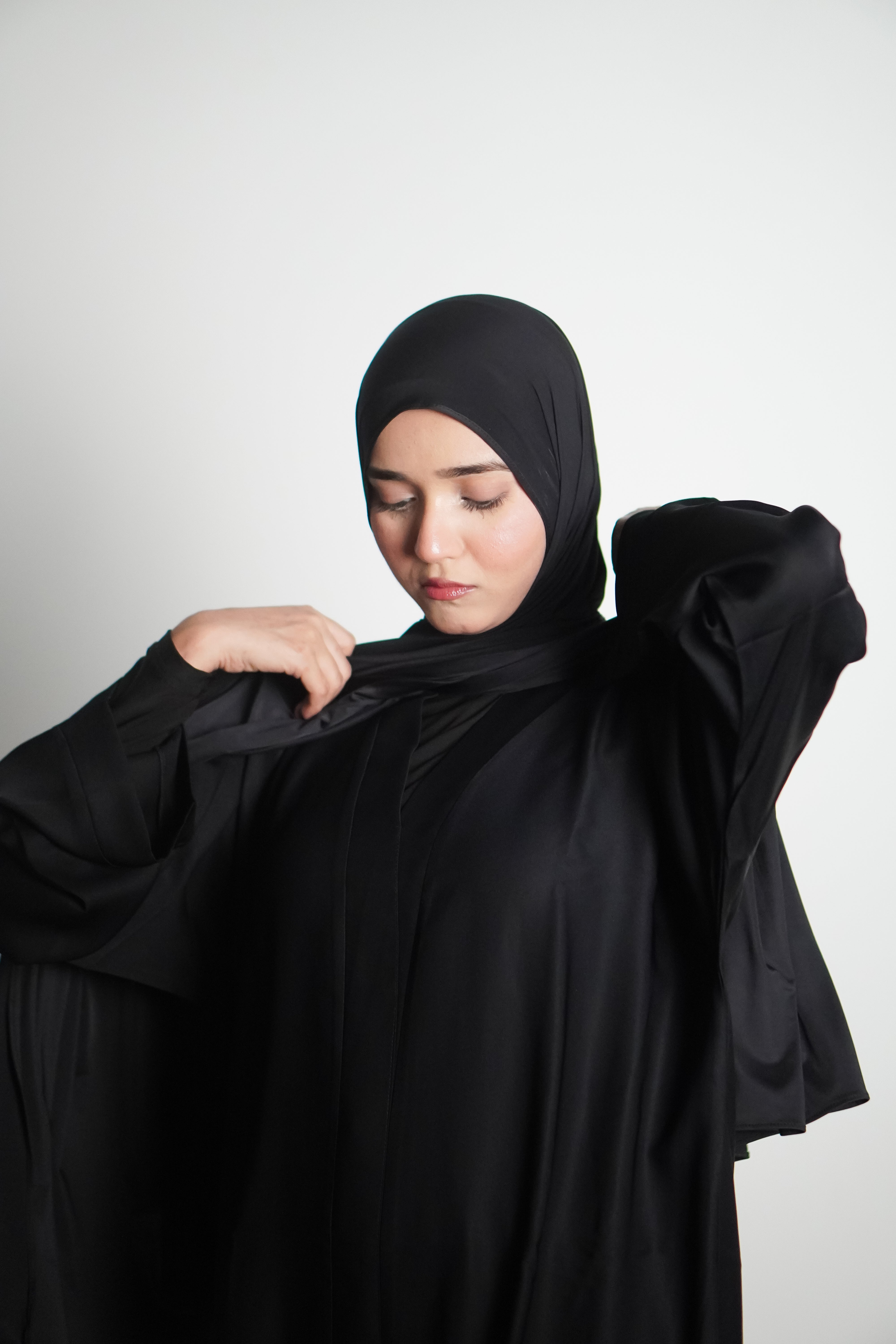 Classic Black Abayah 2.0