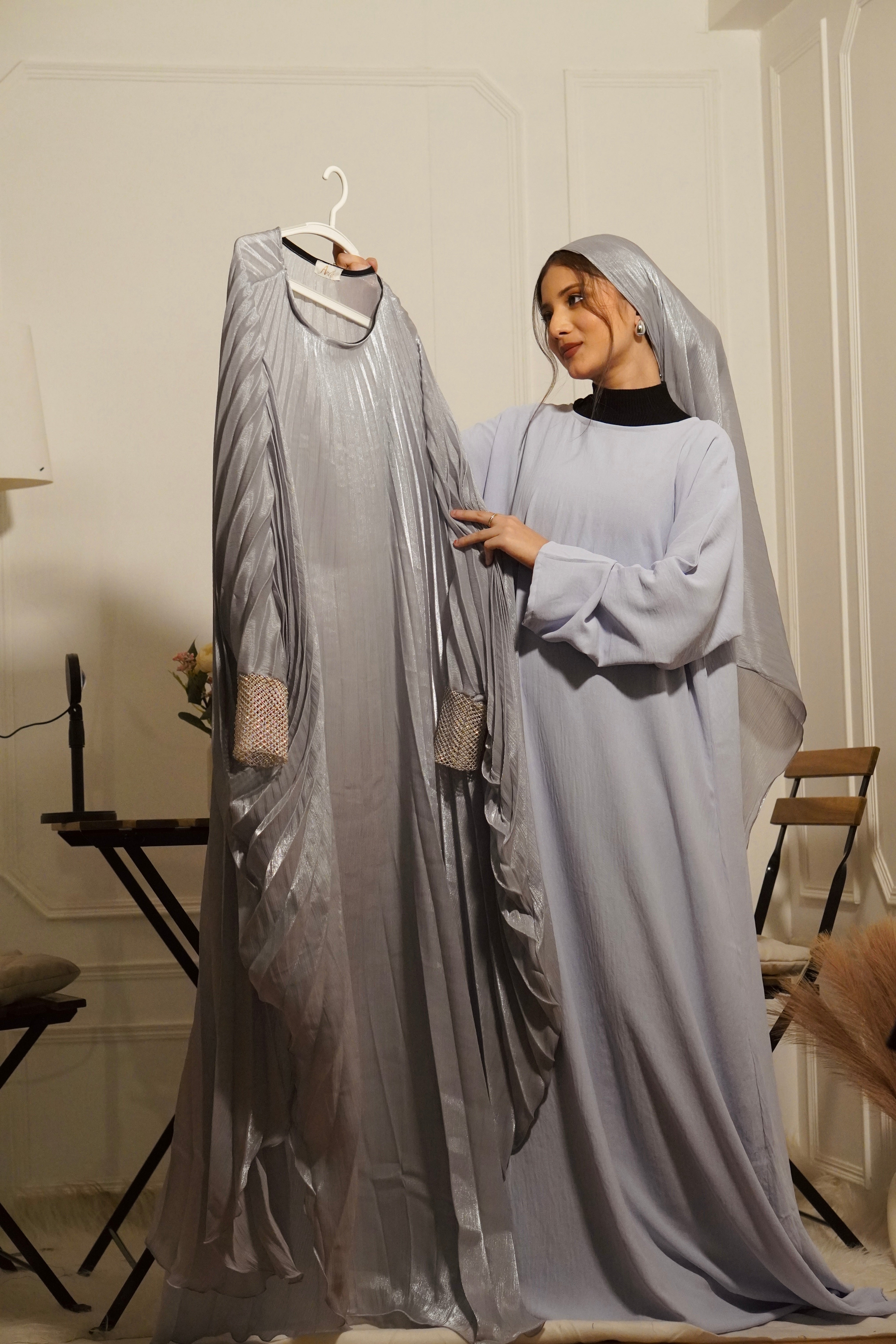 CÈLINE ABAYAH - SILVER GREY