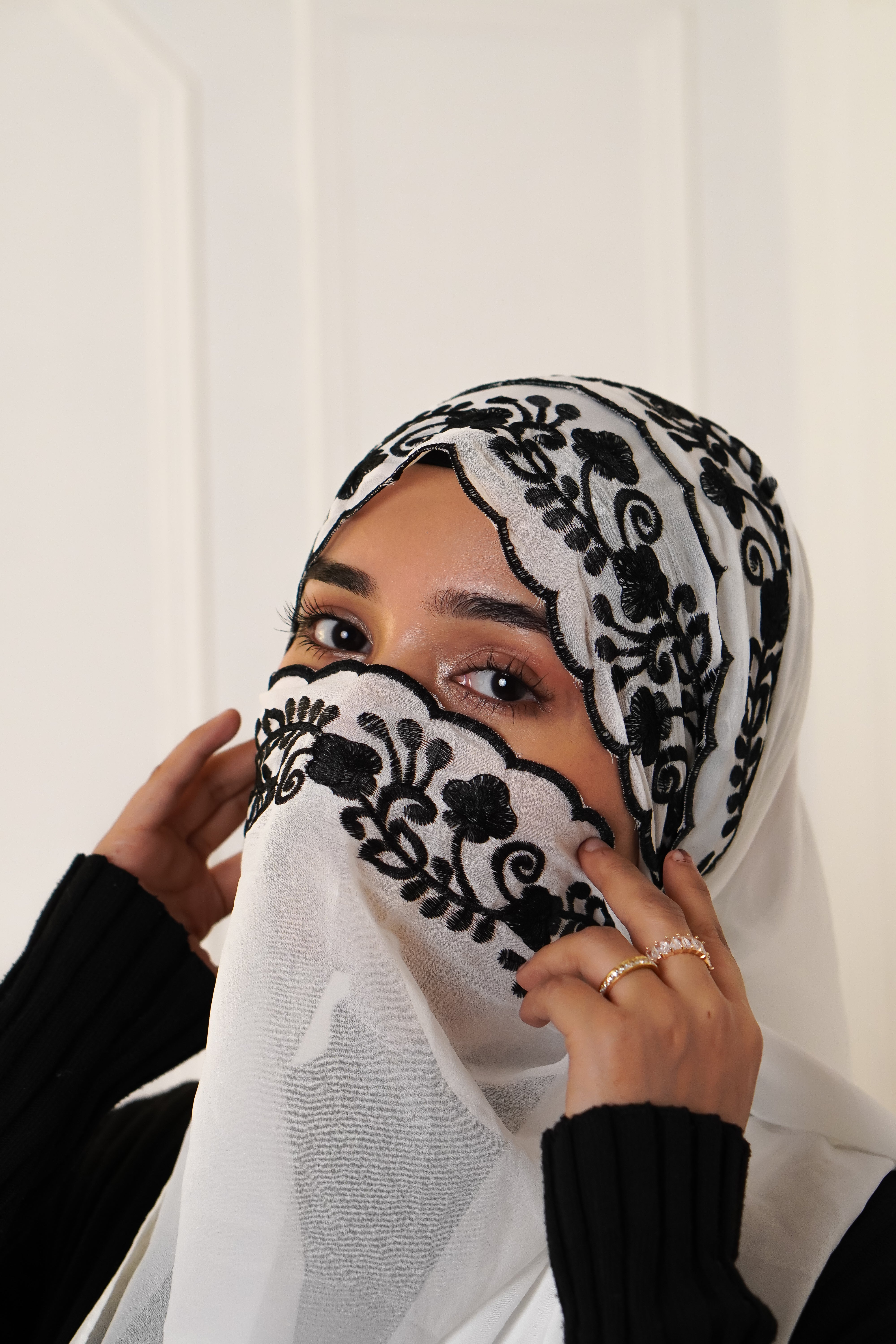 EMBROIDERED HIJAB - White
