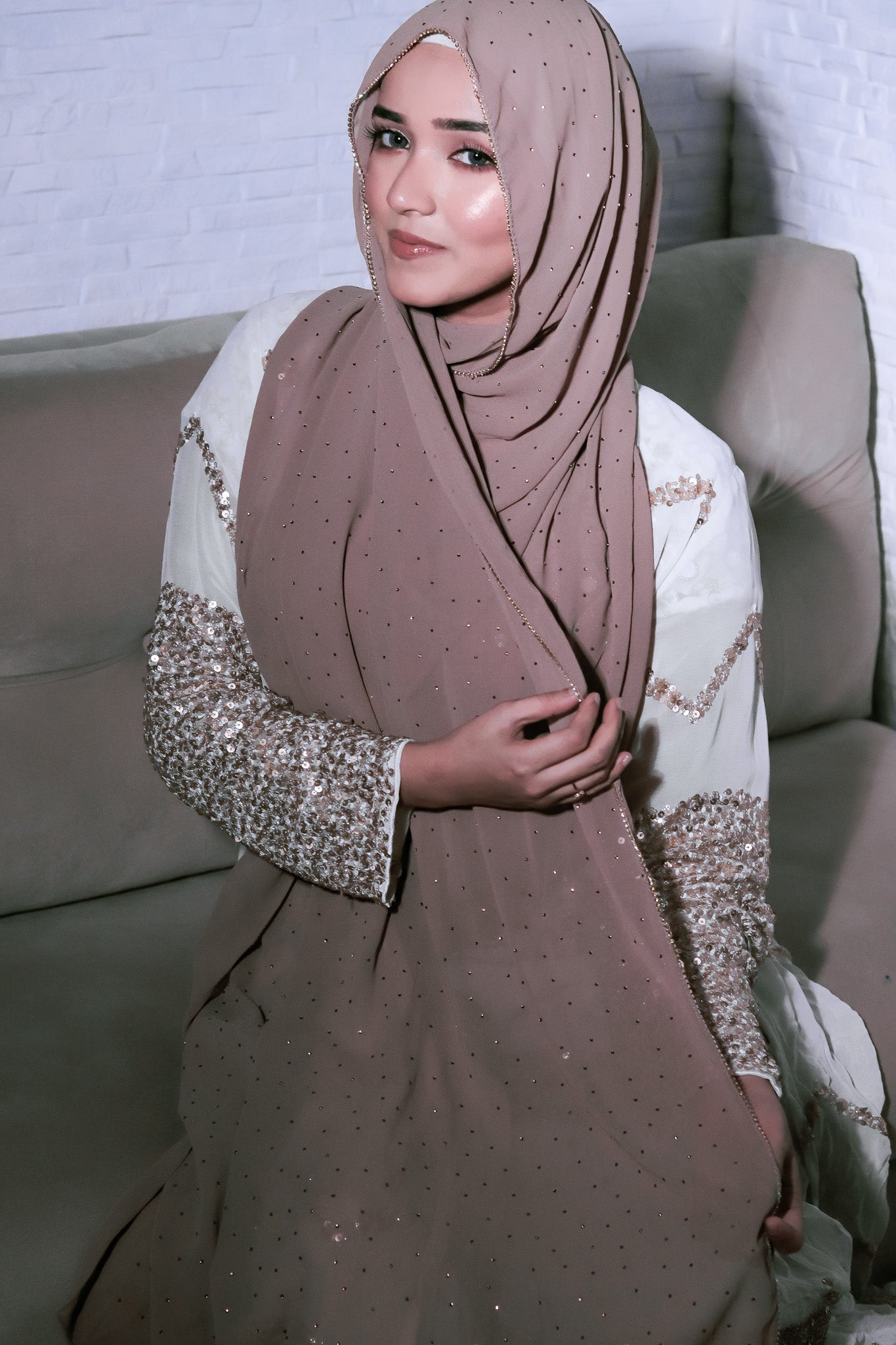 Rhinestone Hijab - Brown