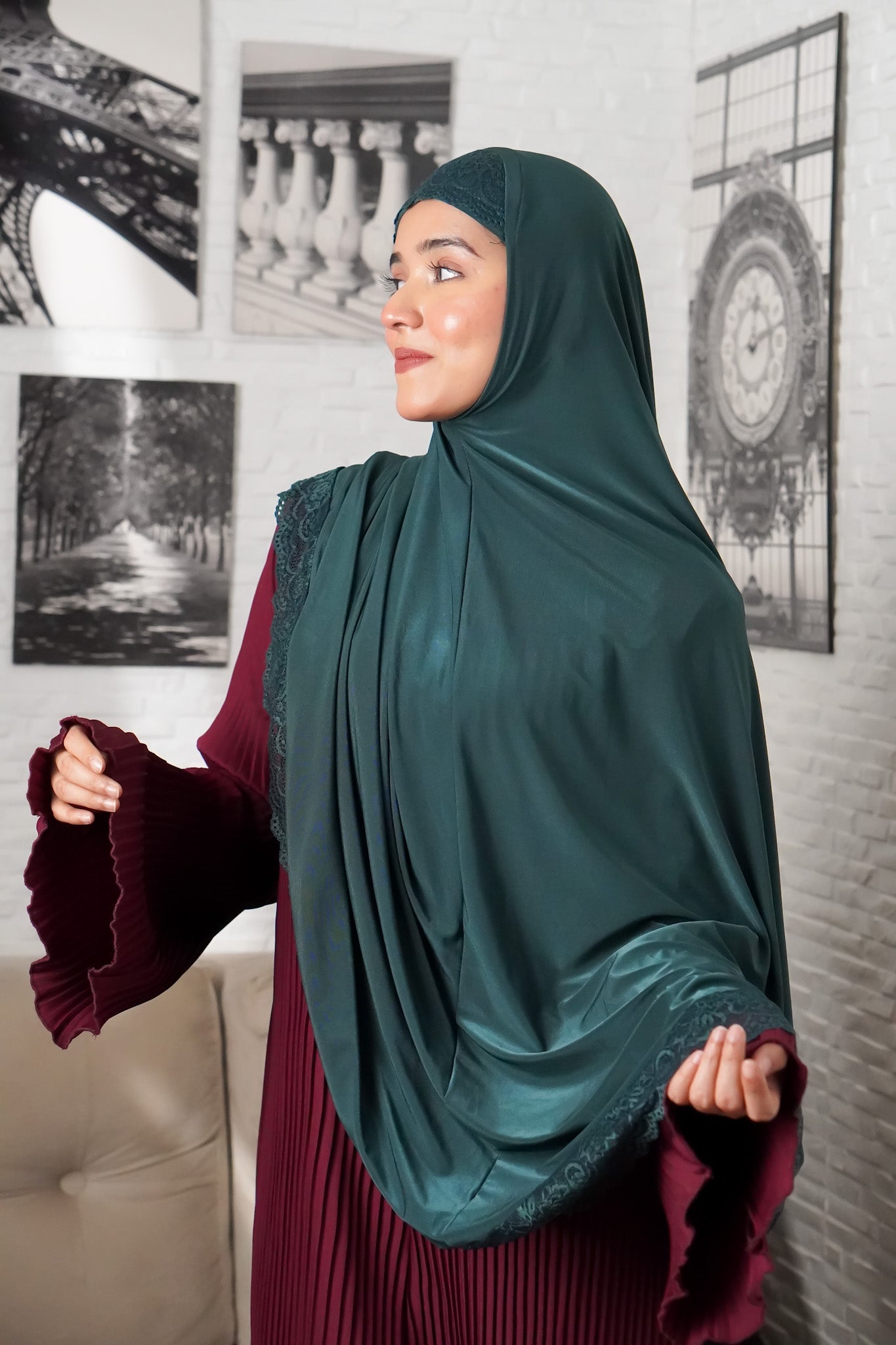 LACE MAKHNA