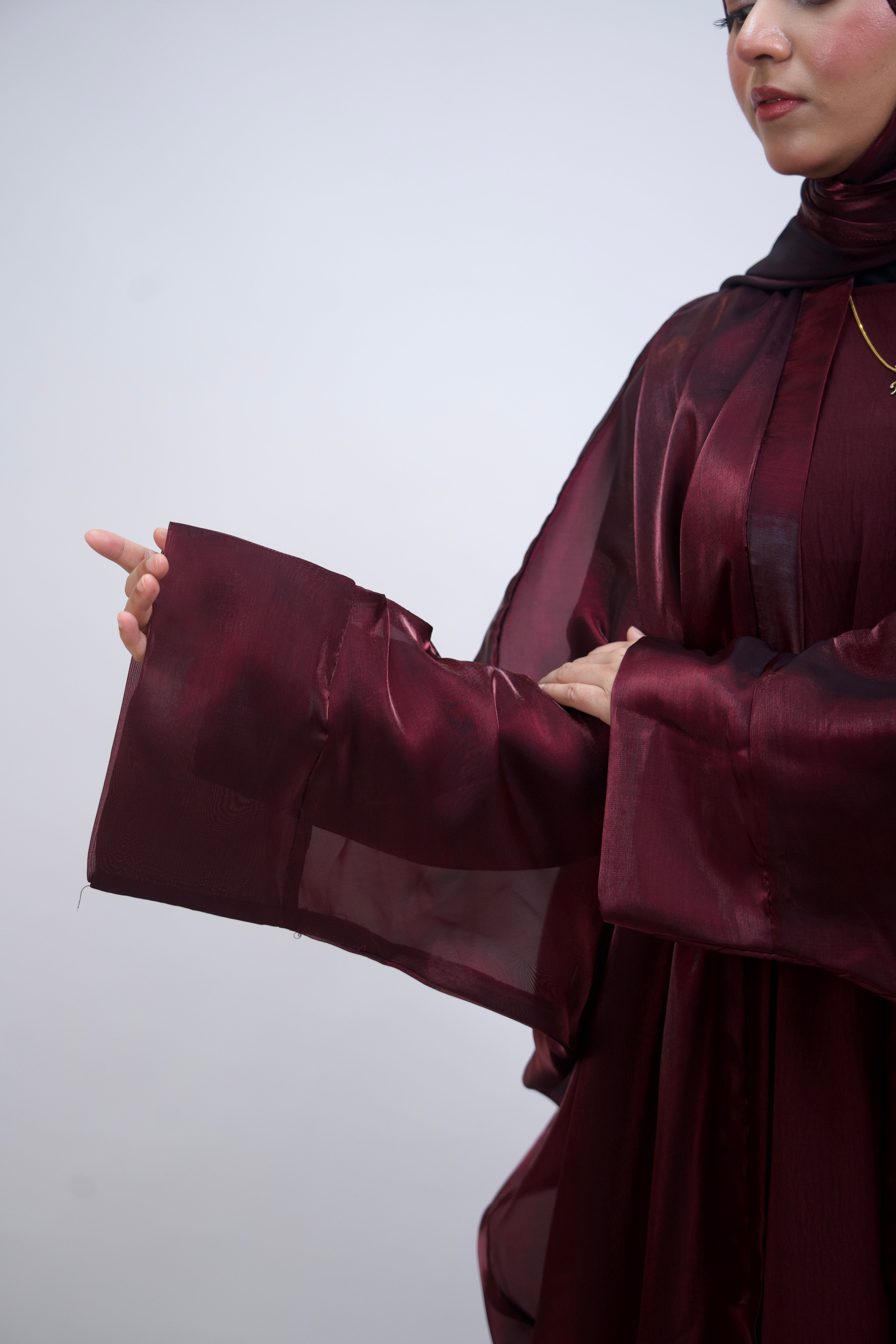 KHALEEJI ABAYAH - CHERRY MAROON
