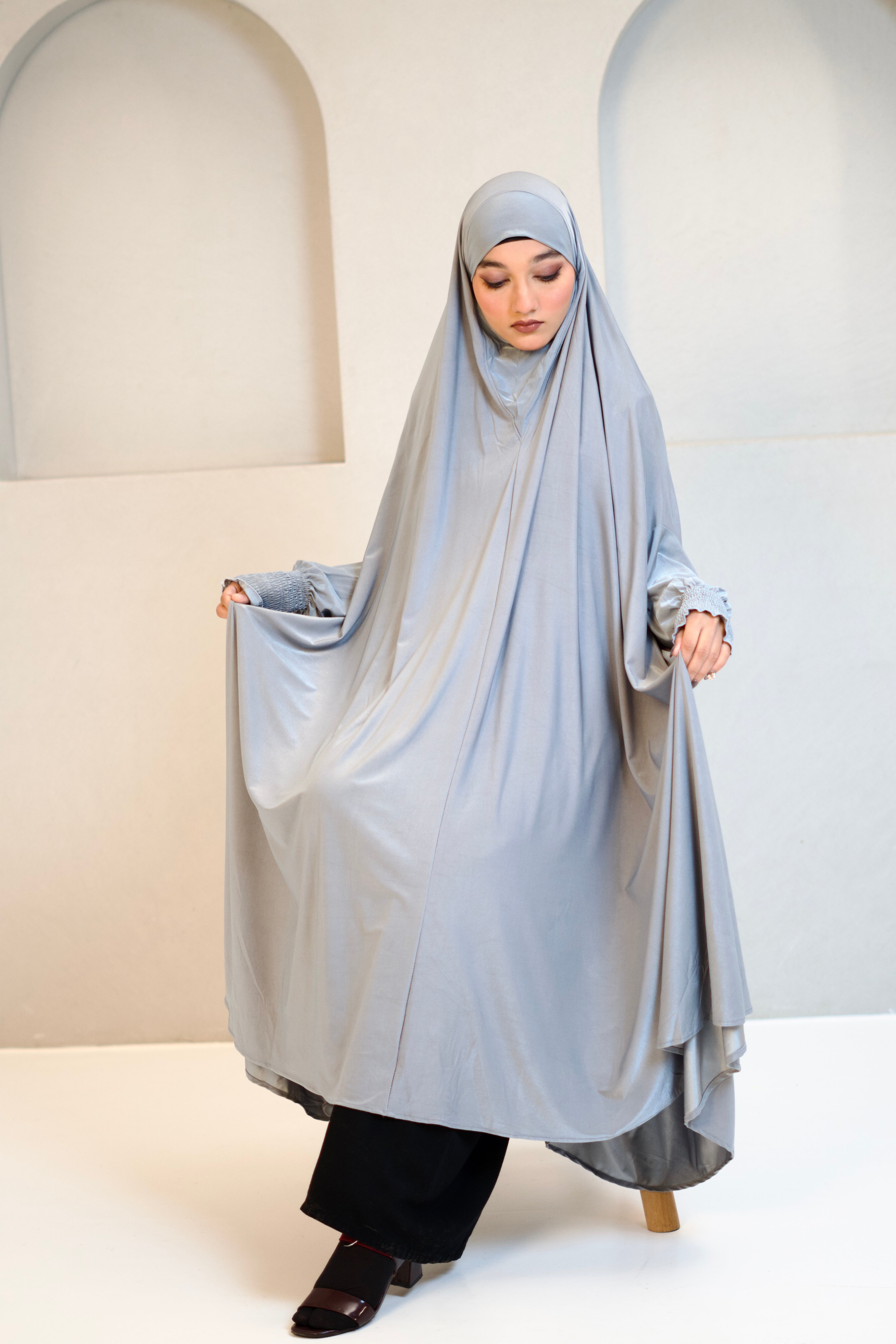 Salah Dress - Below Knee (CRUSHED SLEEVES)