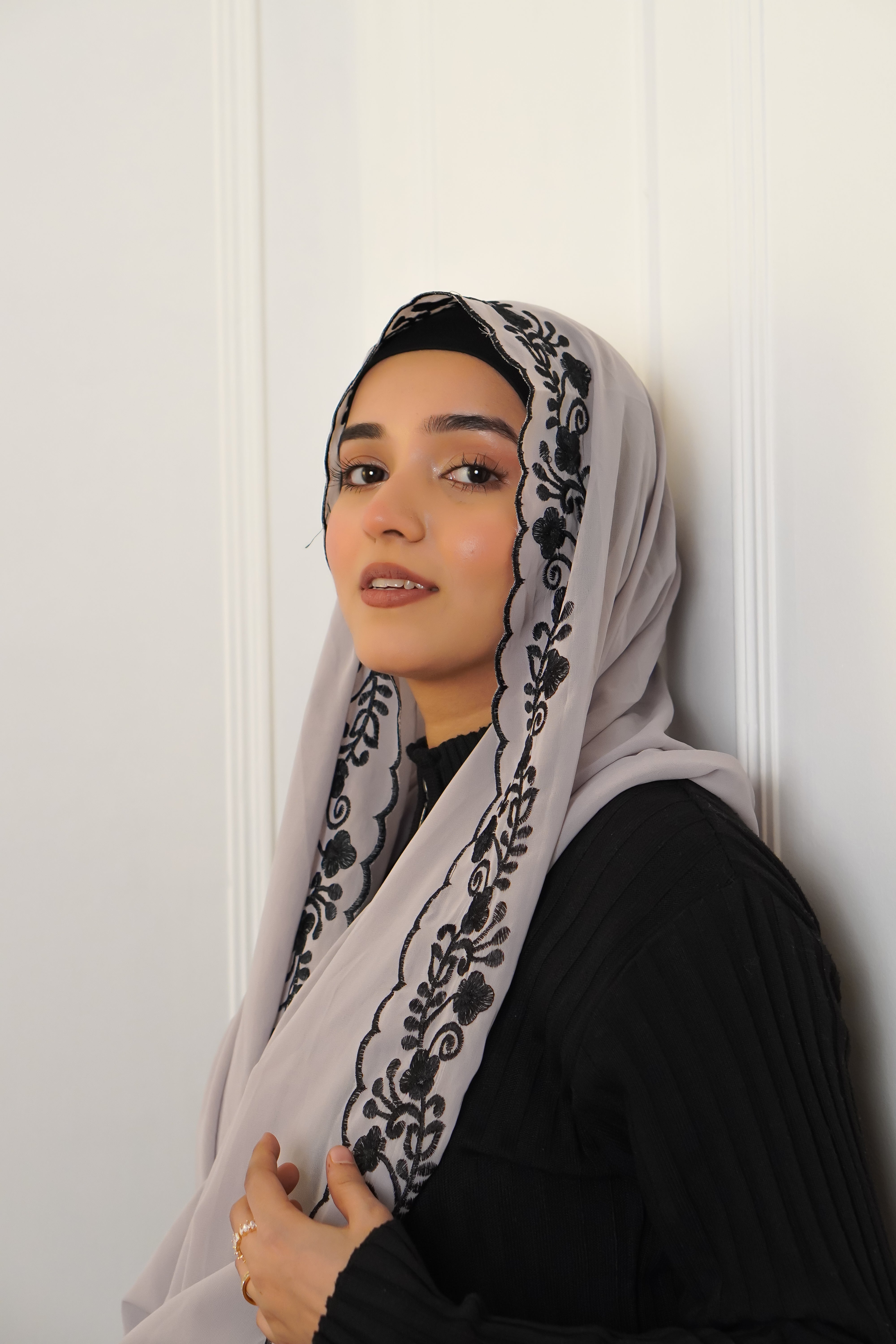 EMBROIDERED HIJAB - Grey