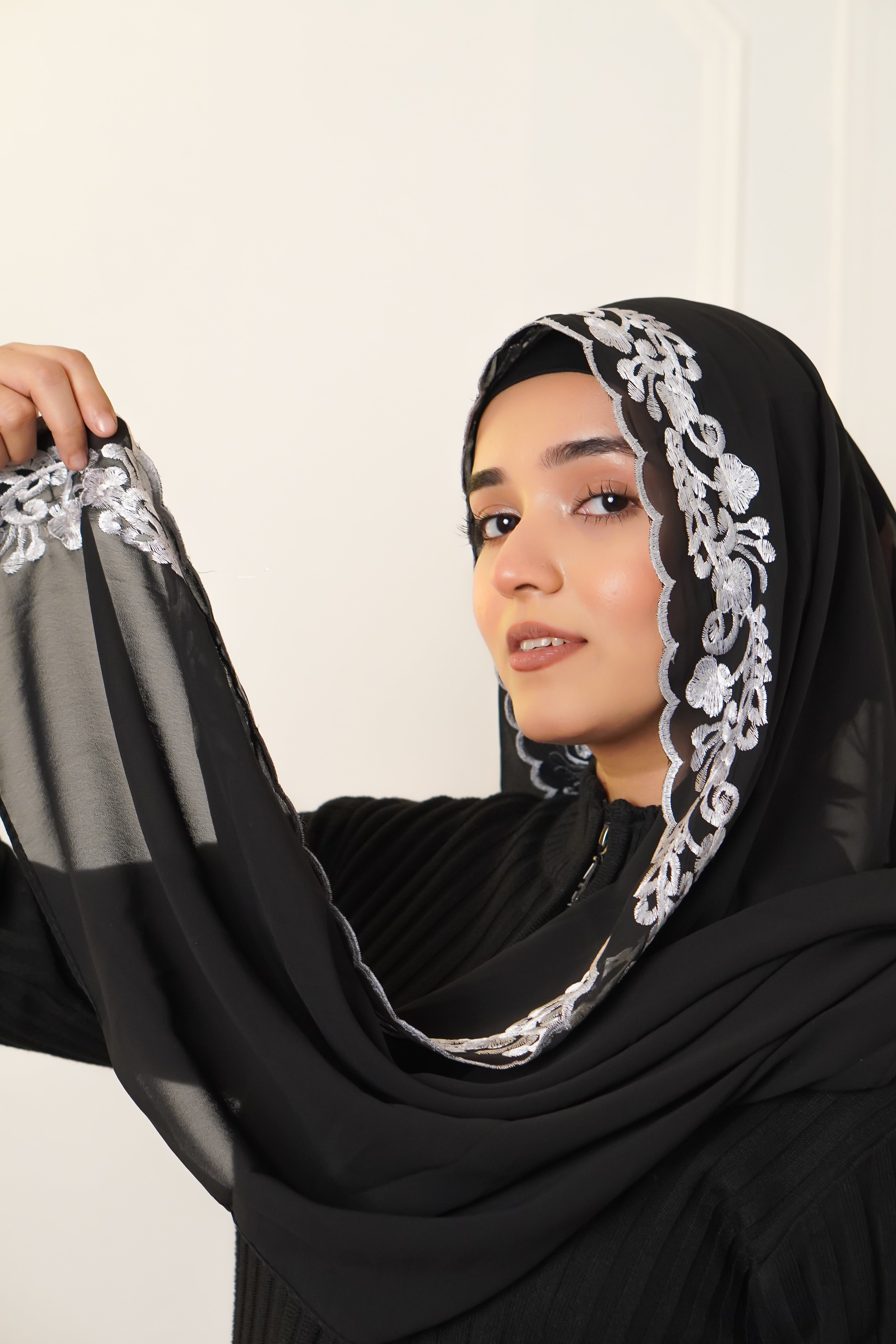 EMBROIDERED HIJAB - Black
