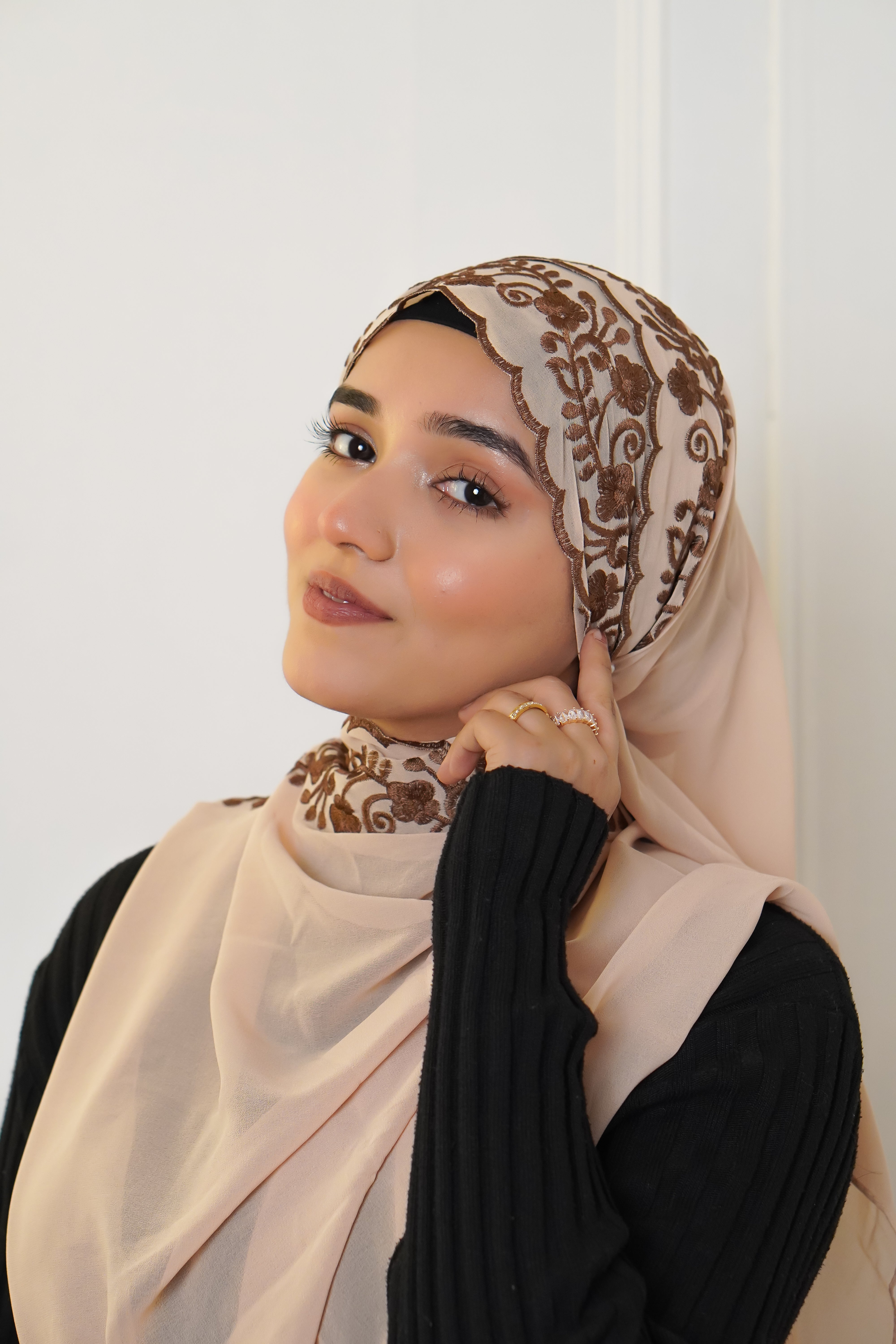 EMBROIDERED HIJAB - Brown