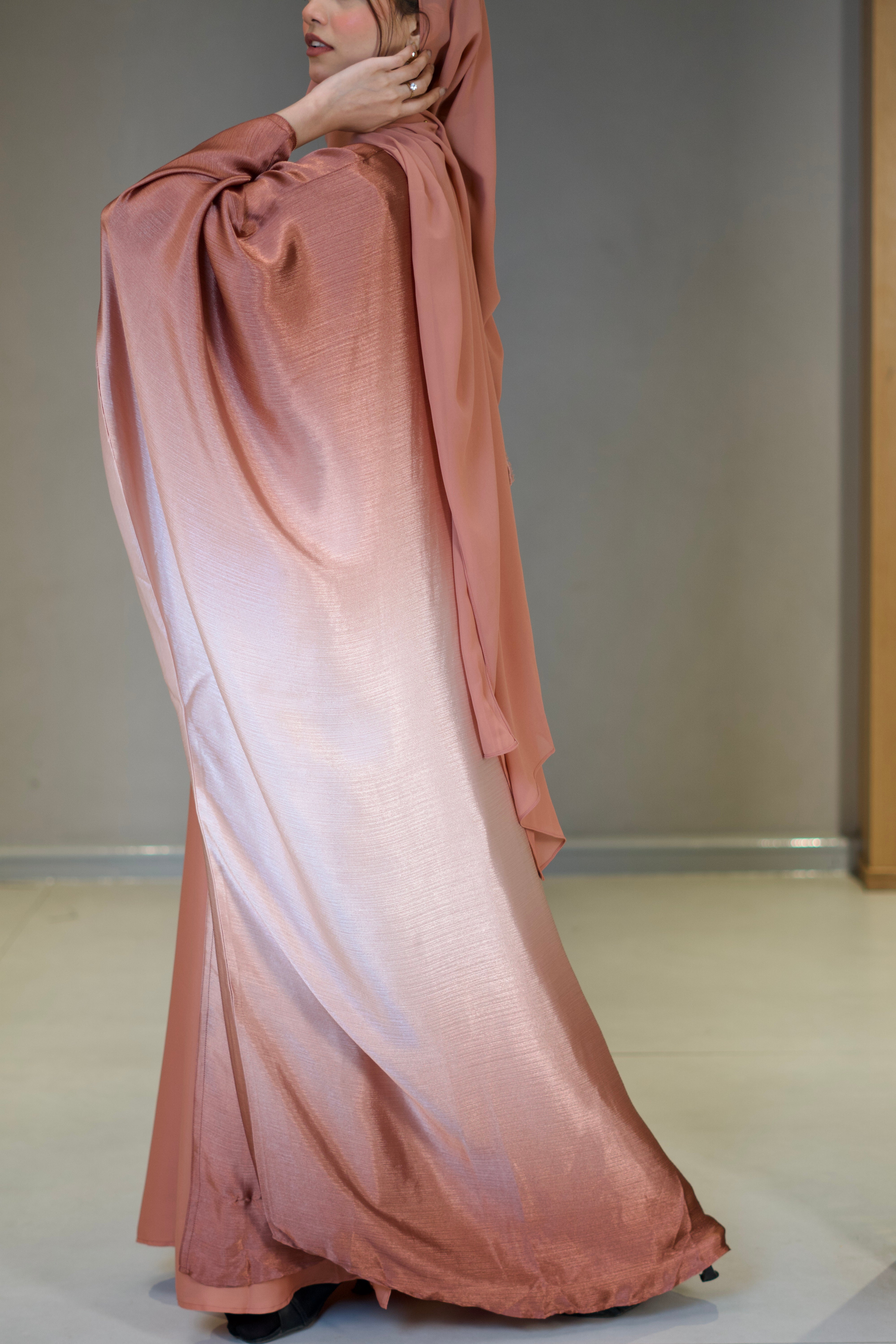 Amelia Ombre Abayah - Aurora