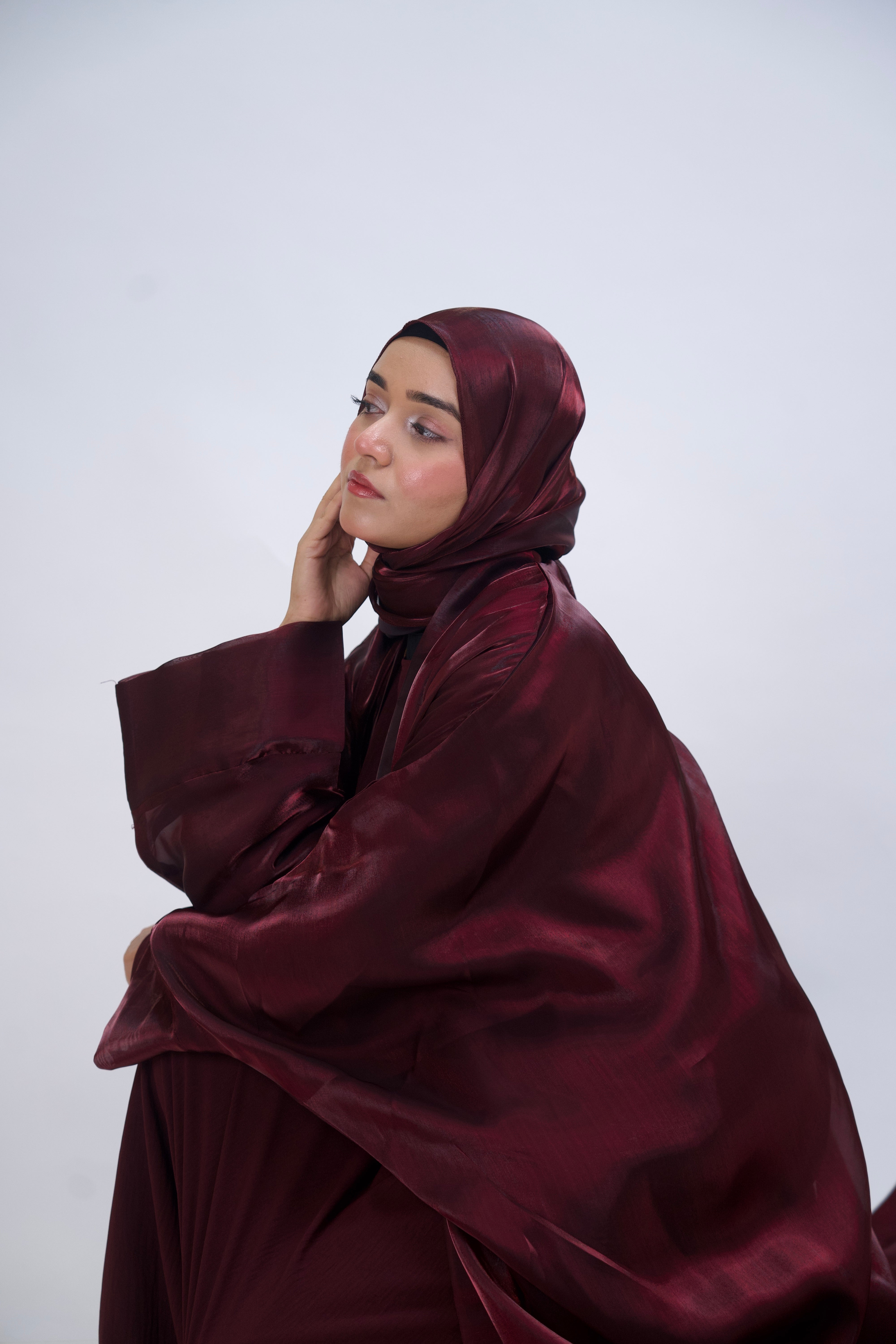 KHALEEJI ABAYAH - CHERRY MAROON