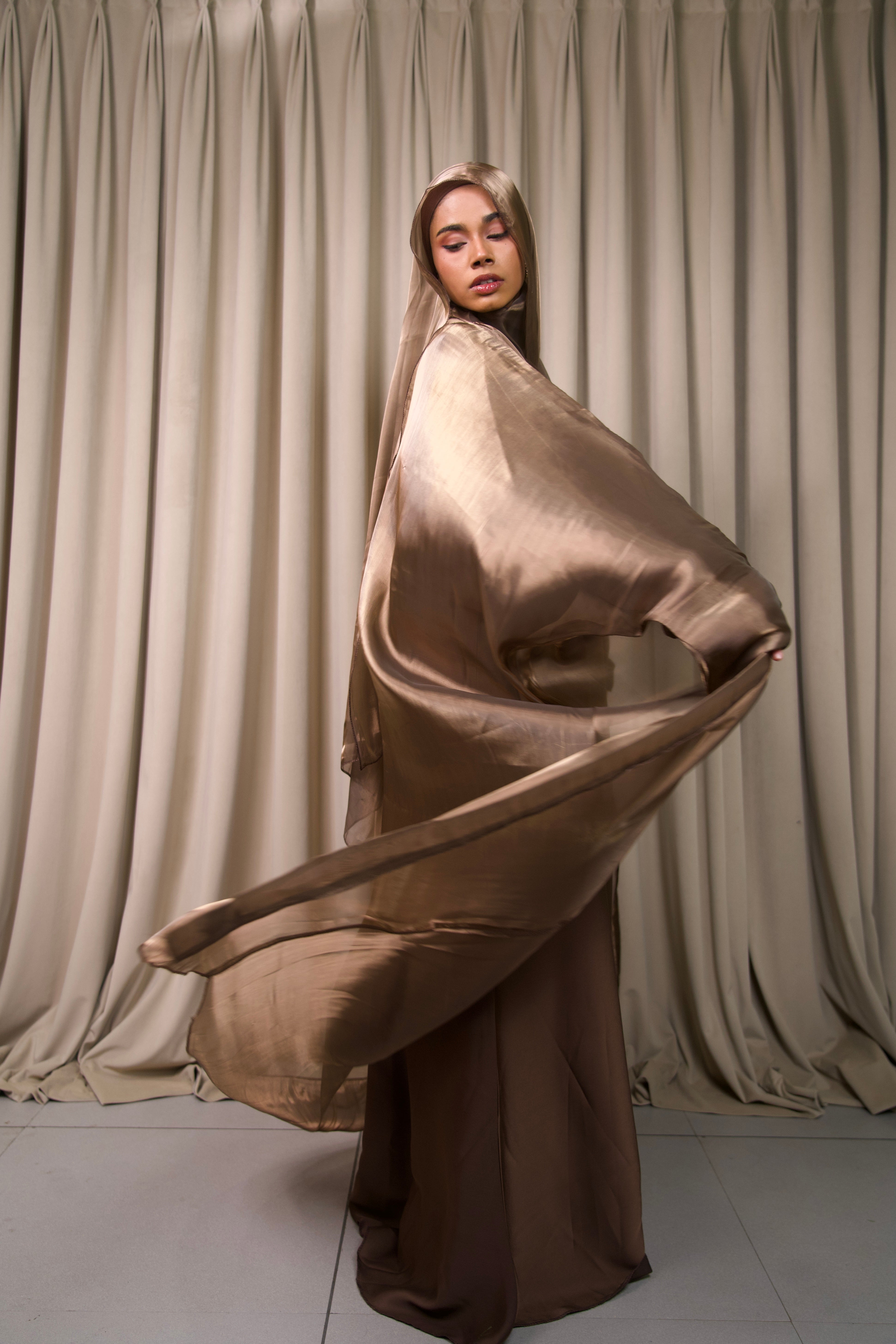 KHALEEJI ABAYAH - BROWN