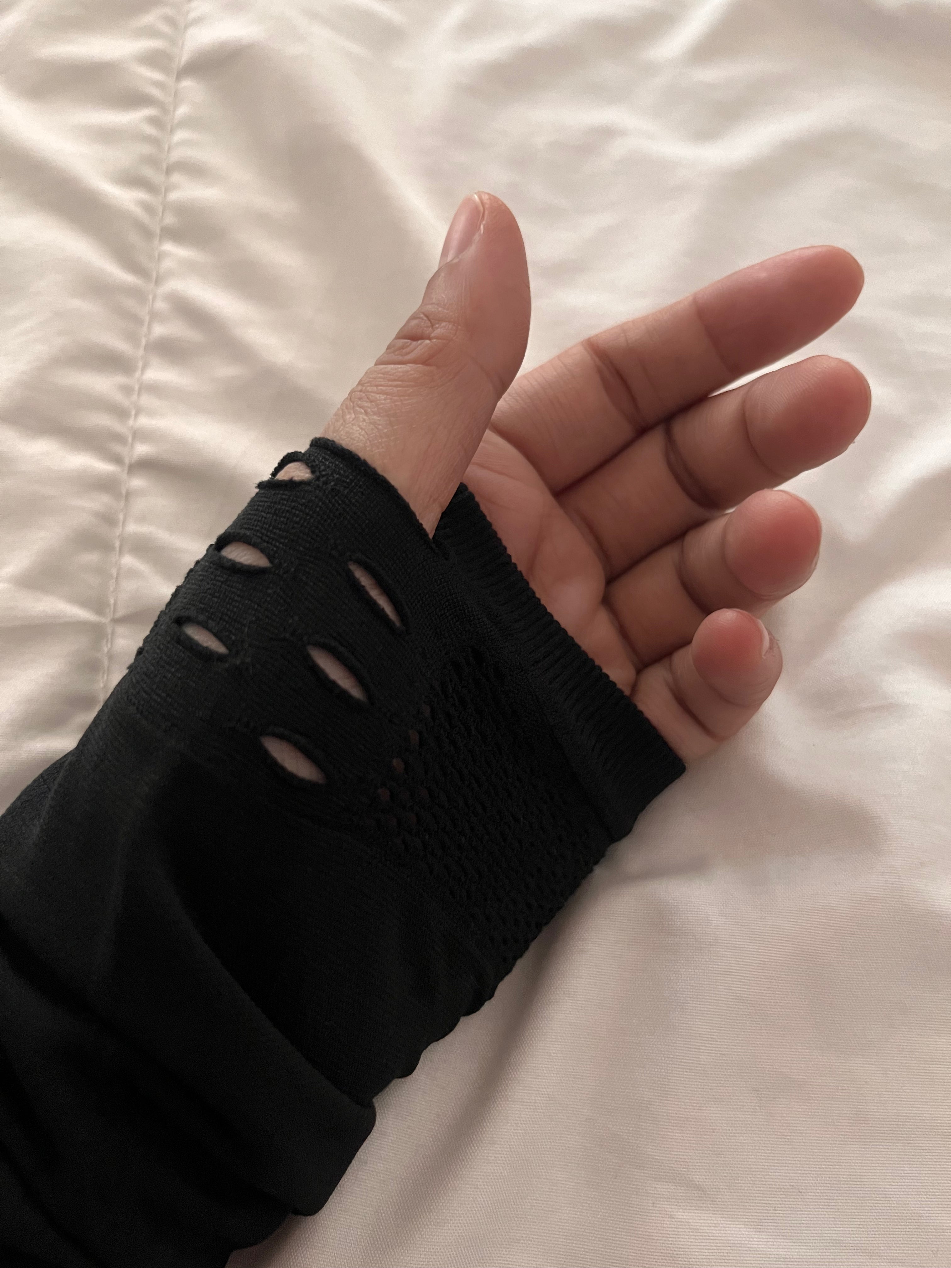 SLEEVES EXTENSION - Cut Design