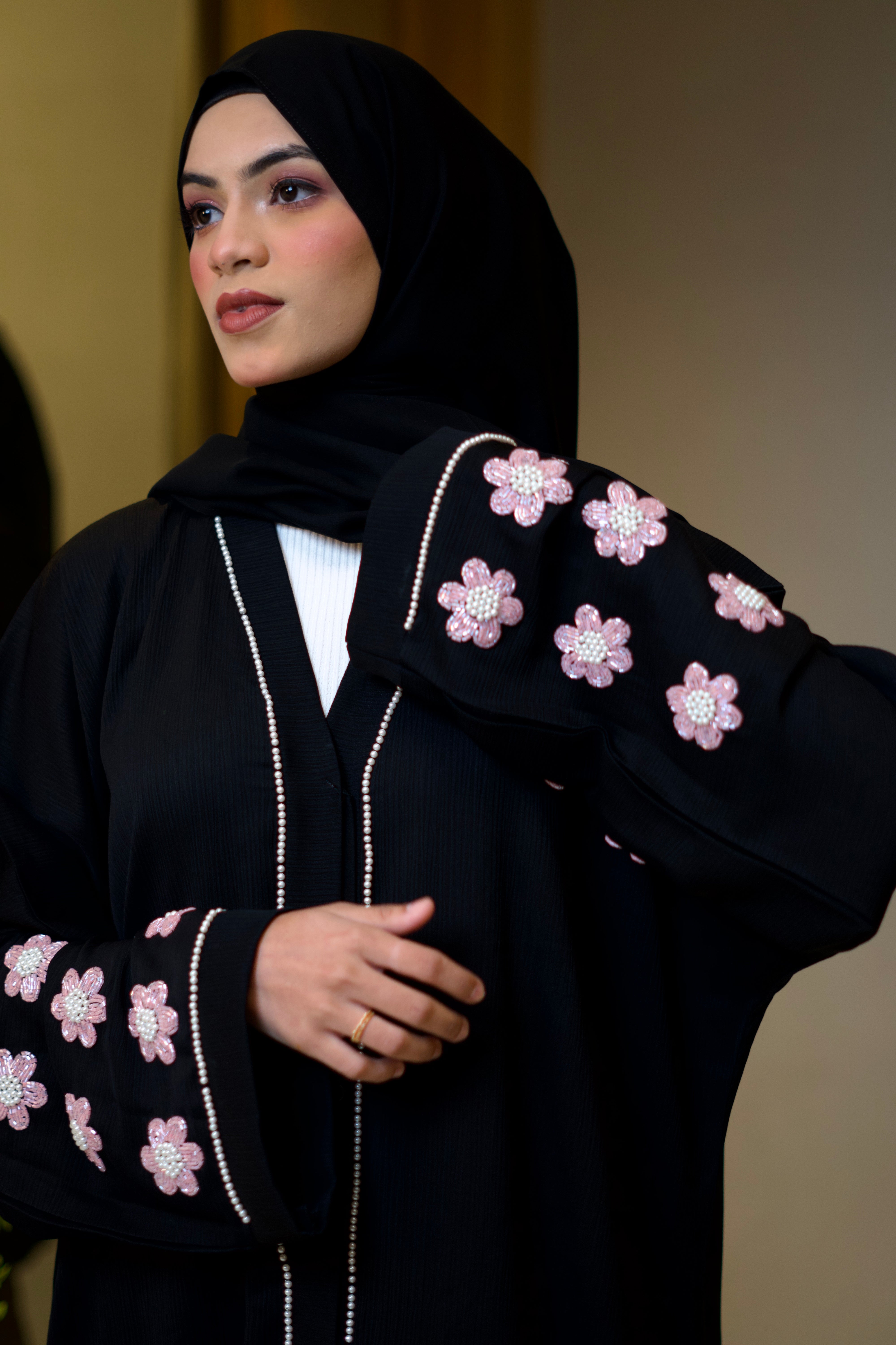 Pearl Noir Abayah
