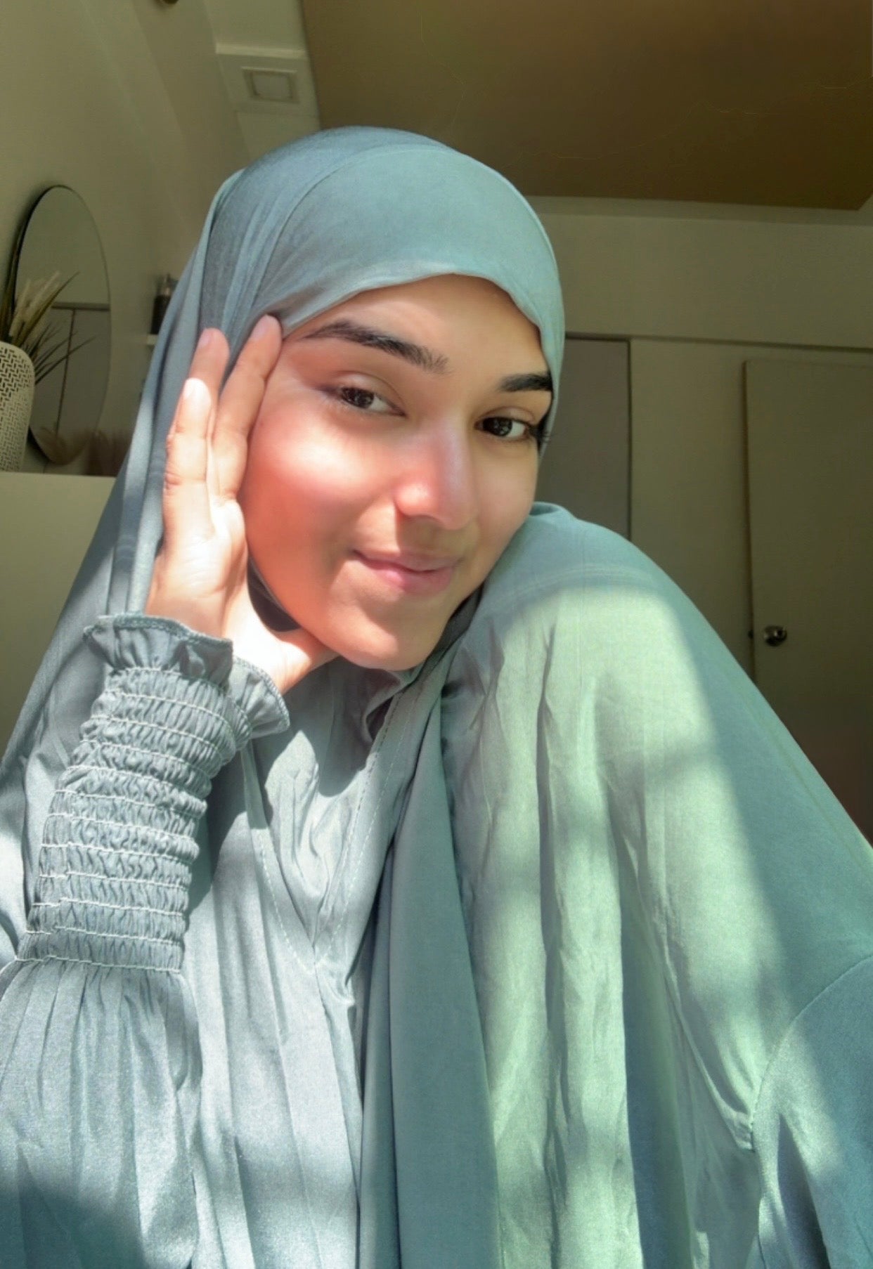 Salah Dress - Below Knee (CRUSHED SLEEVES)