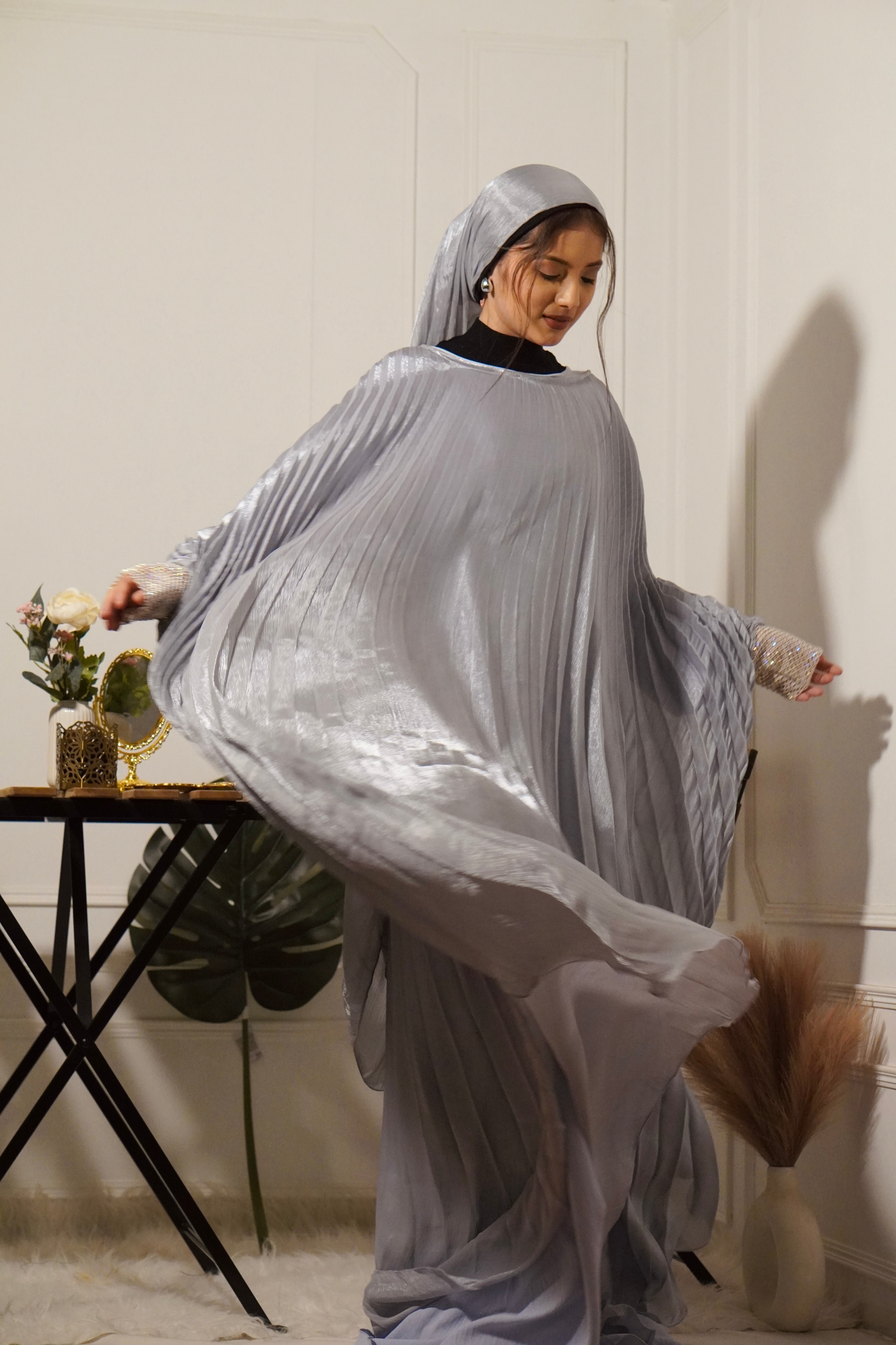 CÈLINE ABAYAH - SILVER GREY