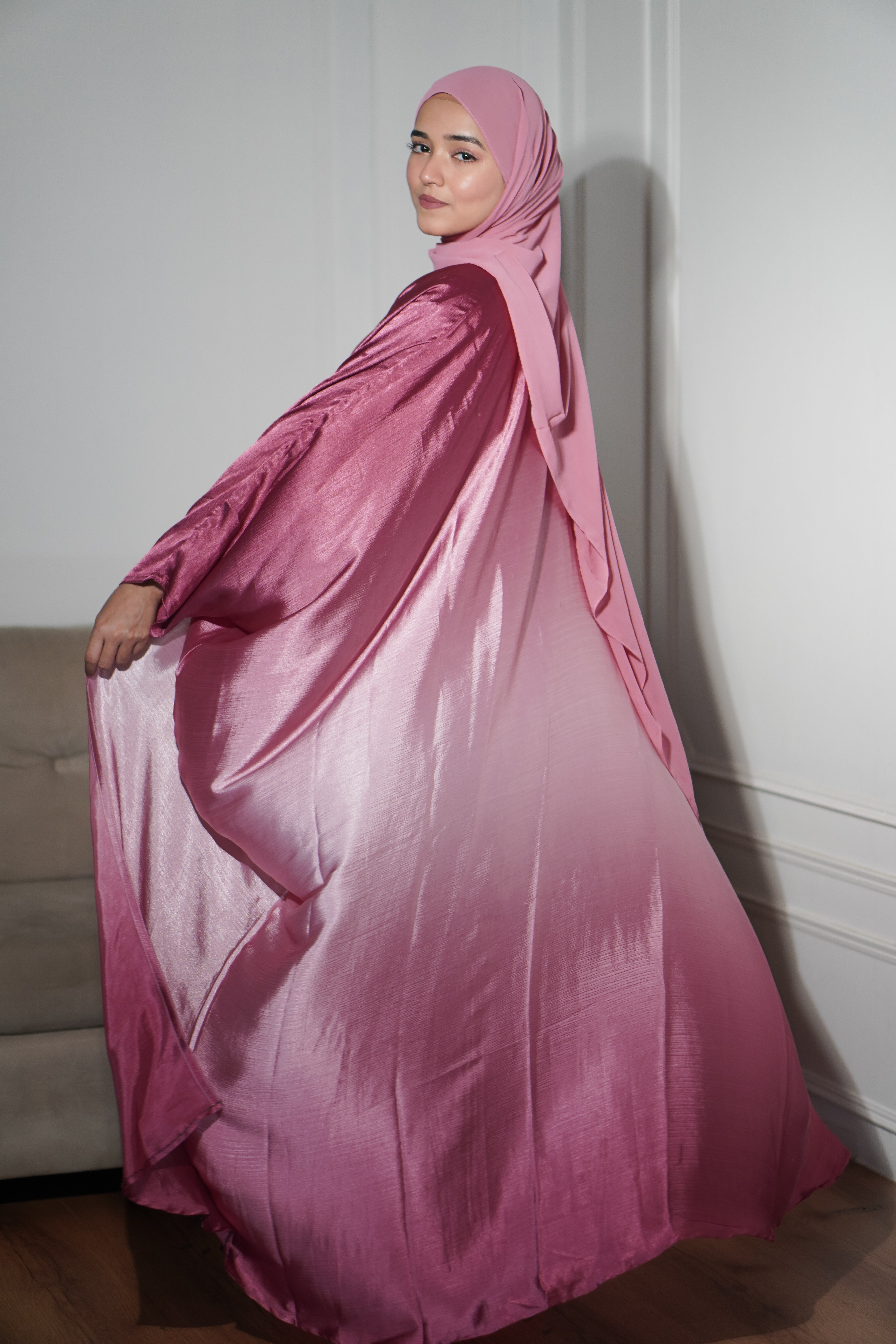 Amelia Ombre Abayah - Barbie Pink