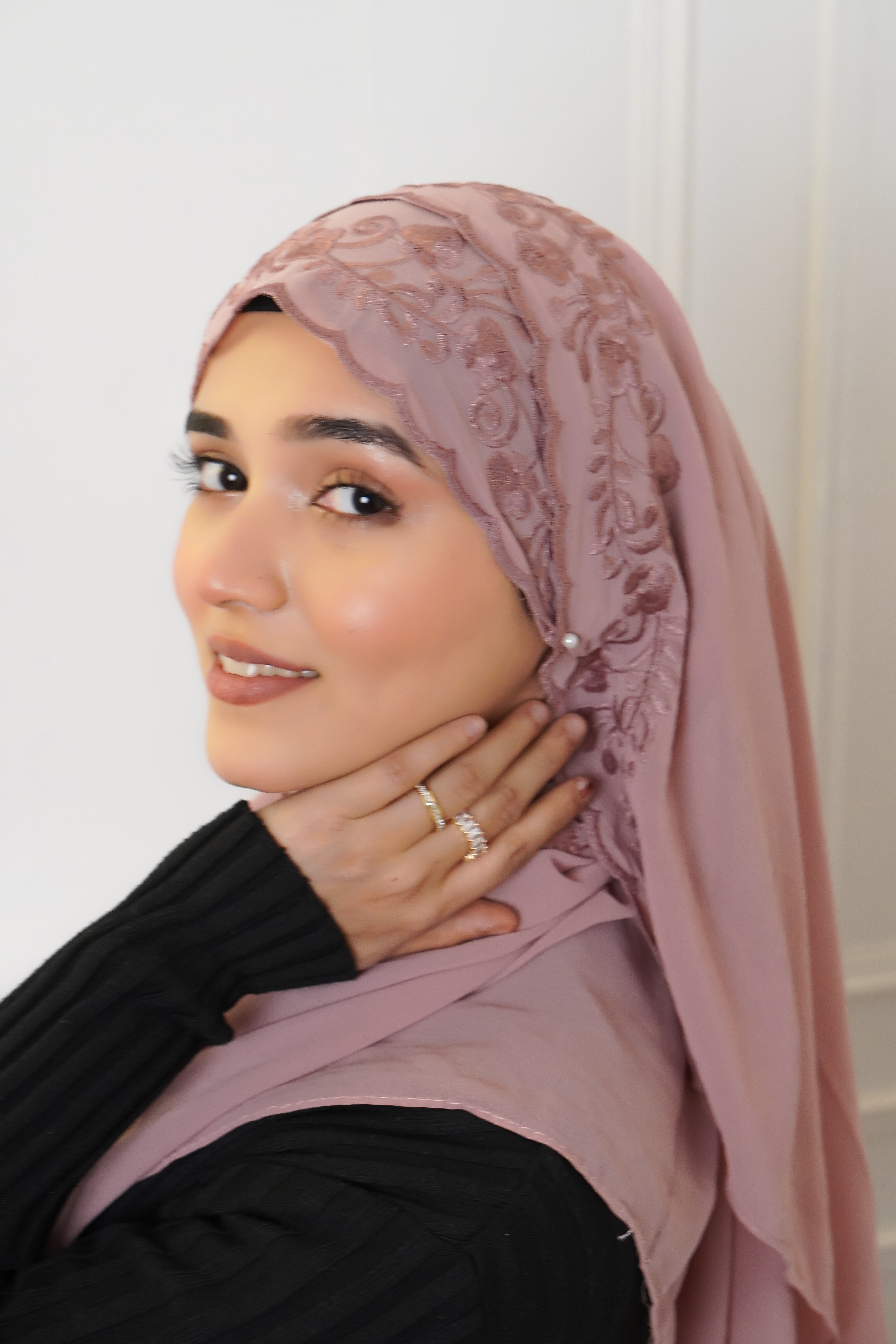EMBROIDERED HIJAB - Pink