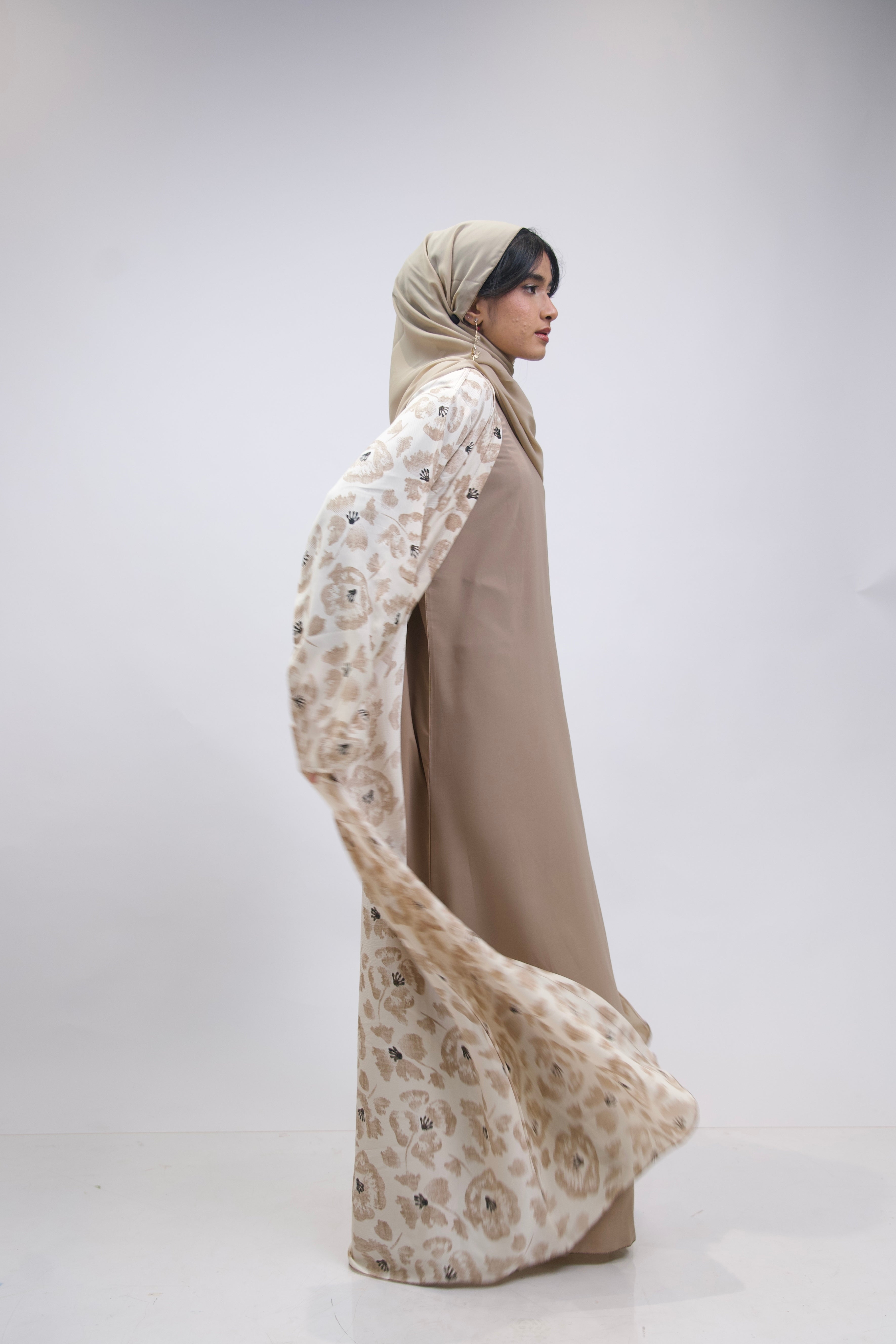FLORAL PRINTED ABAYAH - BEIGE