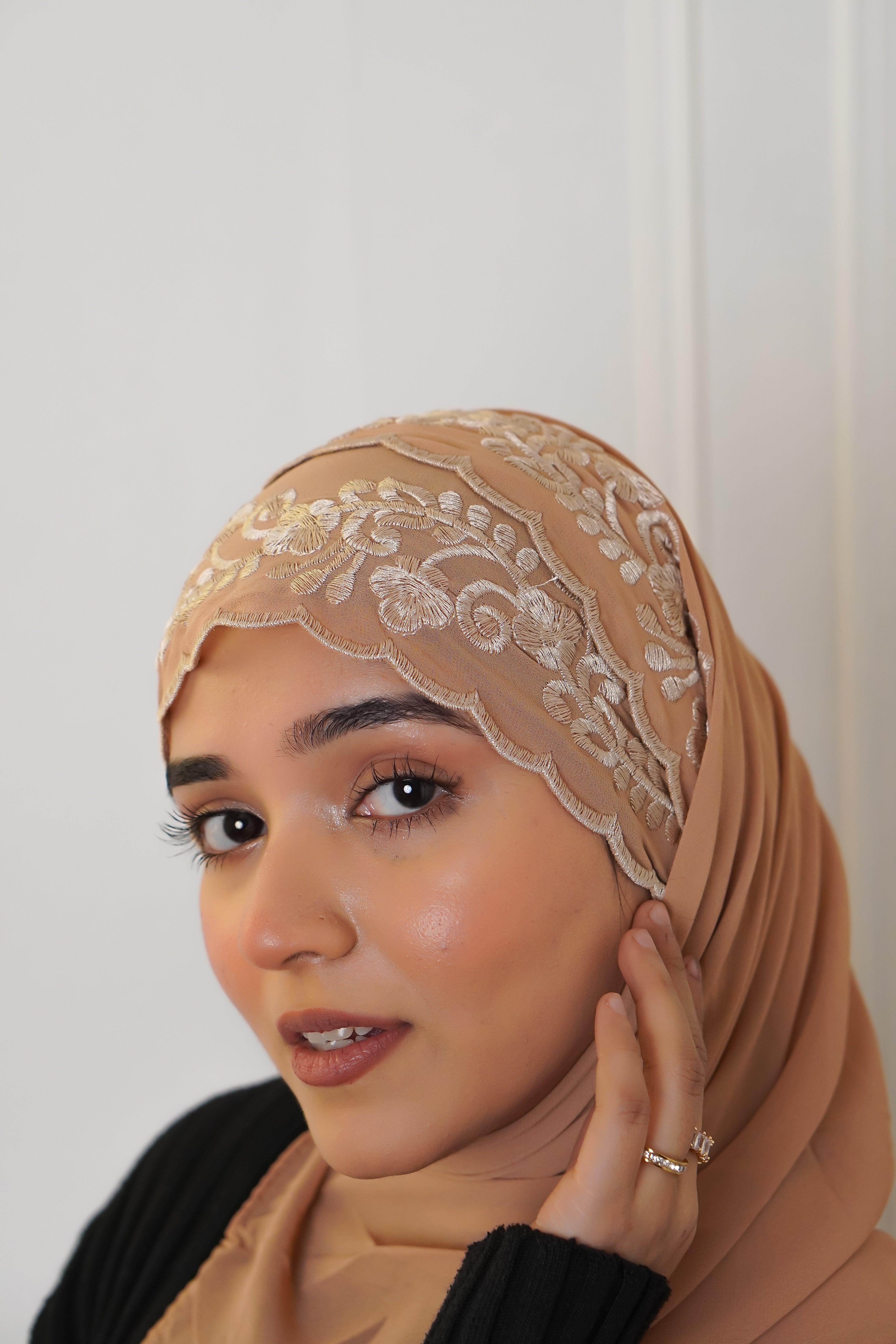 EMBROIDERED HIJAB - Peach