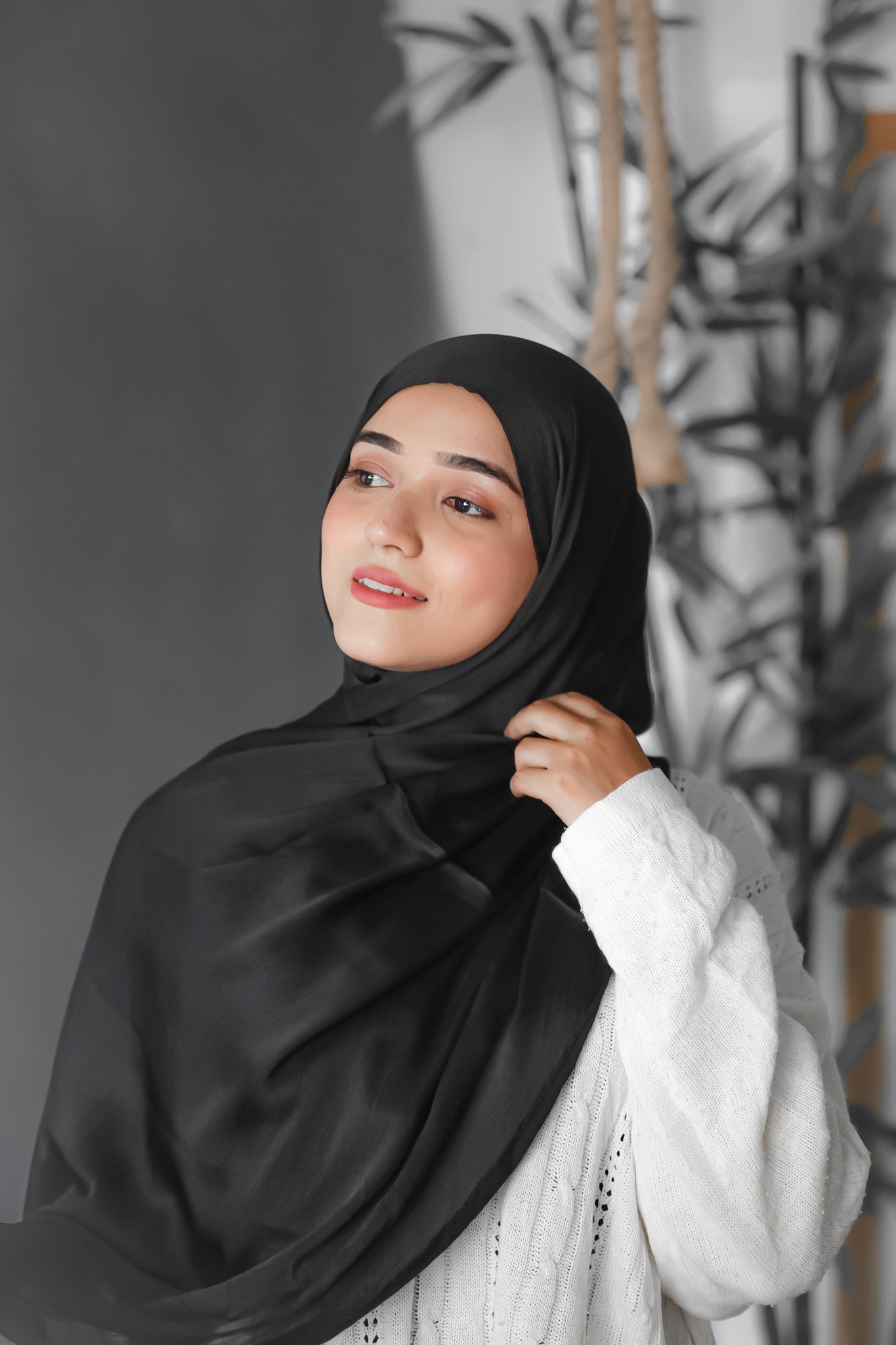 MUNA SATIN SILK - Midnight Black